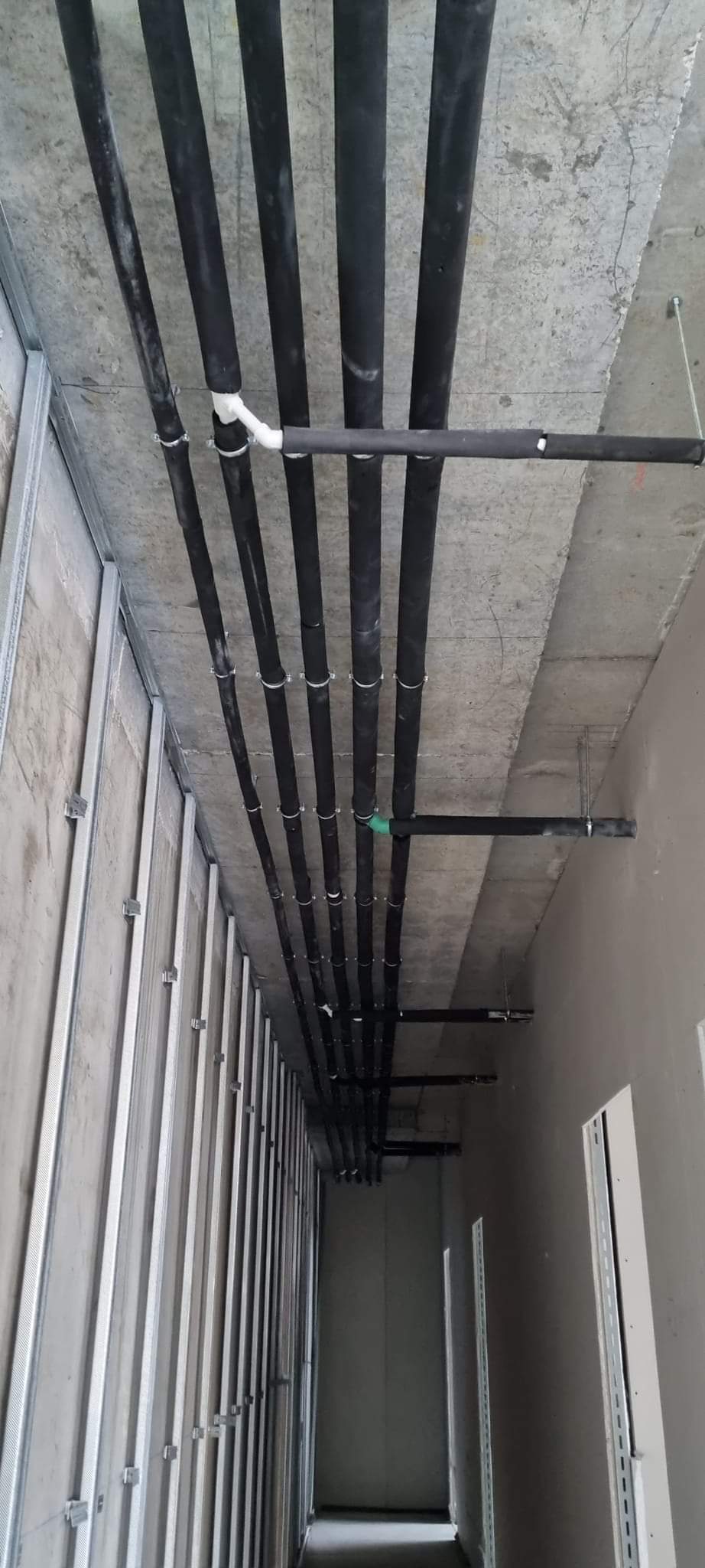ANGAJAM INSTALATORI