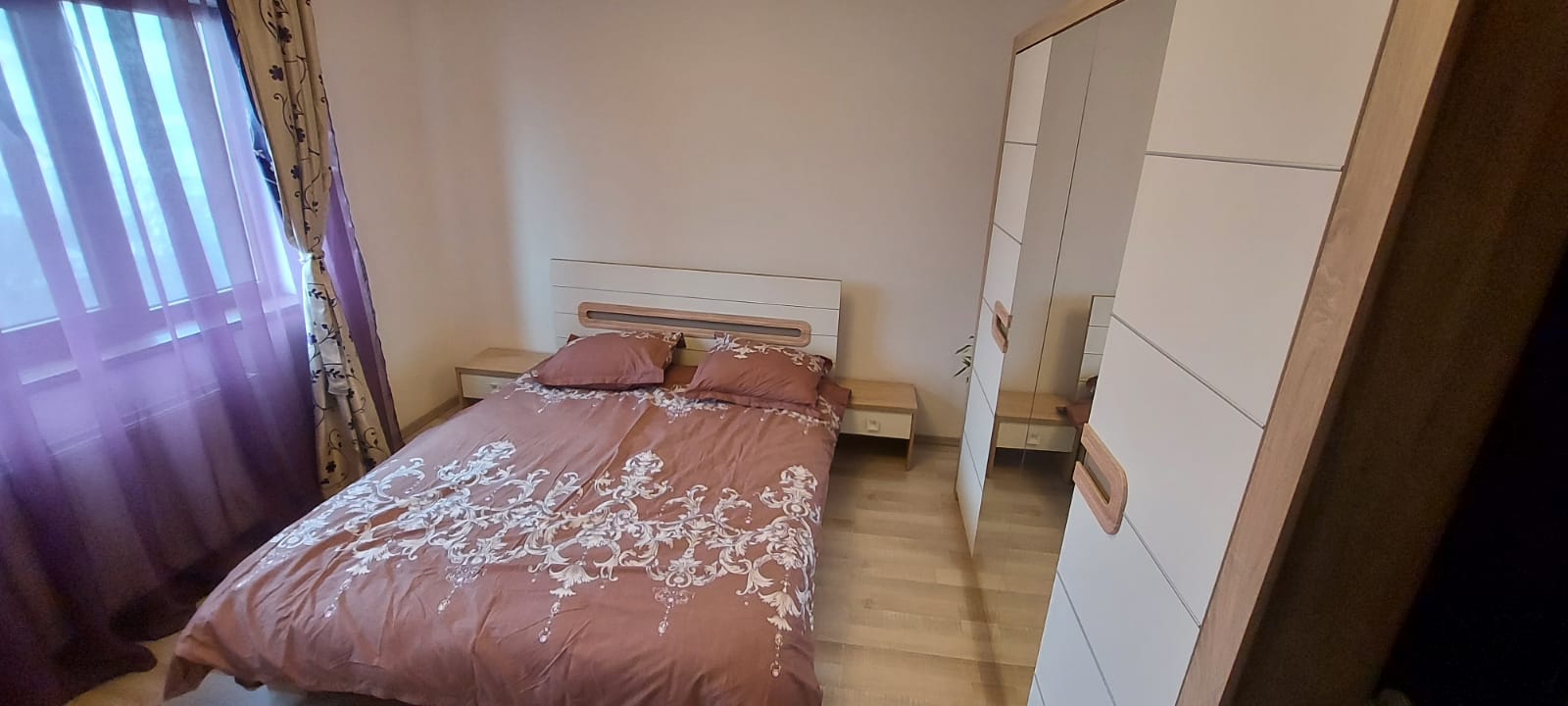 Inchiriere apartament 2 camere, Tractorul