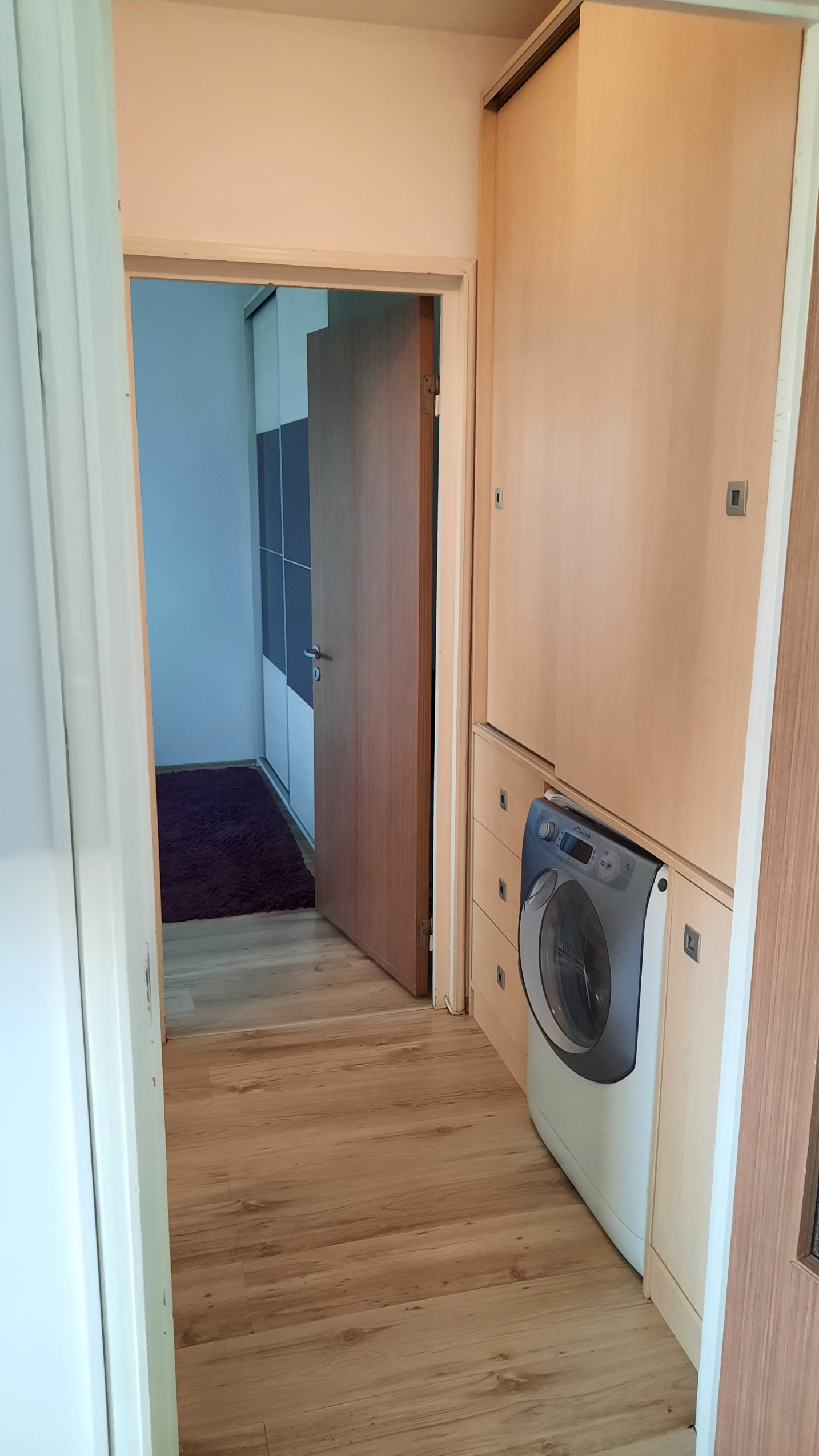 Particular inchiriez 2 cam – Drumul Taberei