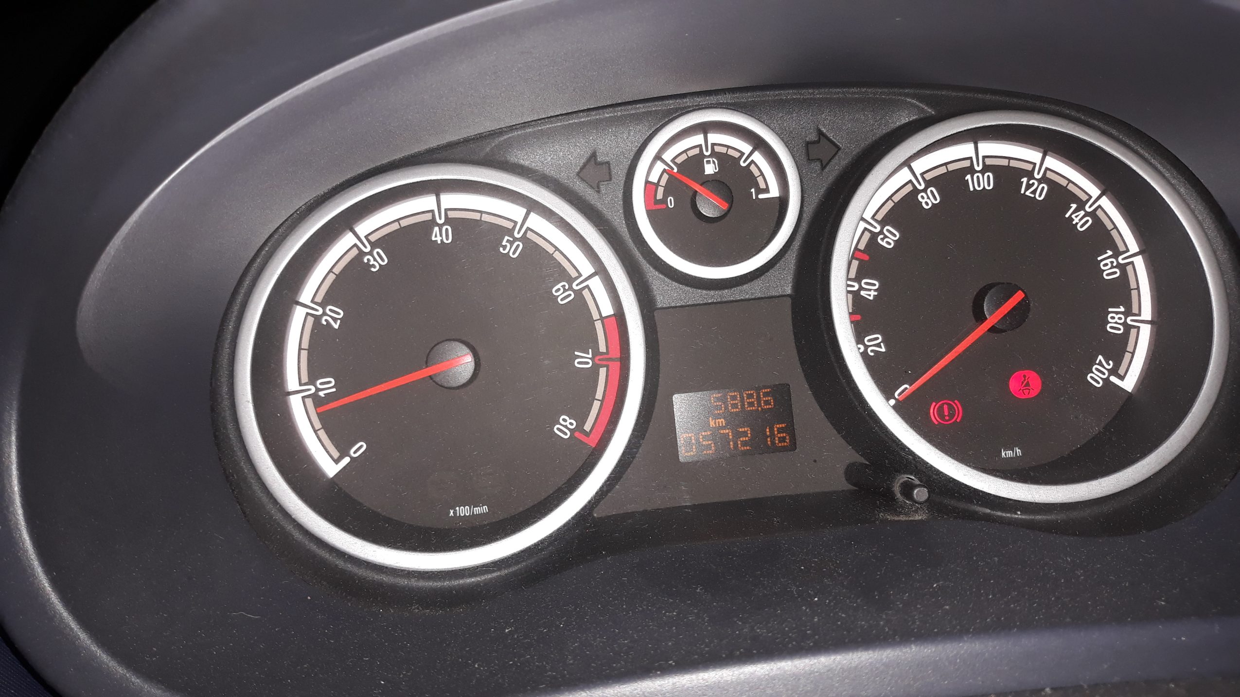 Opel Corsa 1,4 cauta un cumparator serios