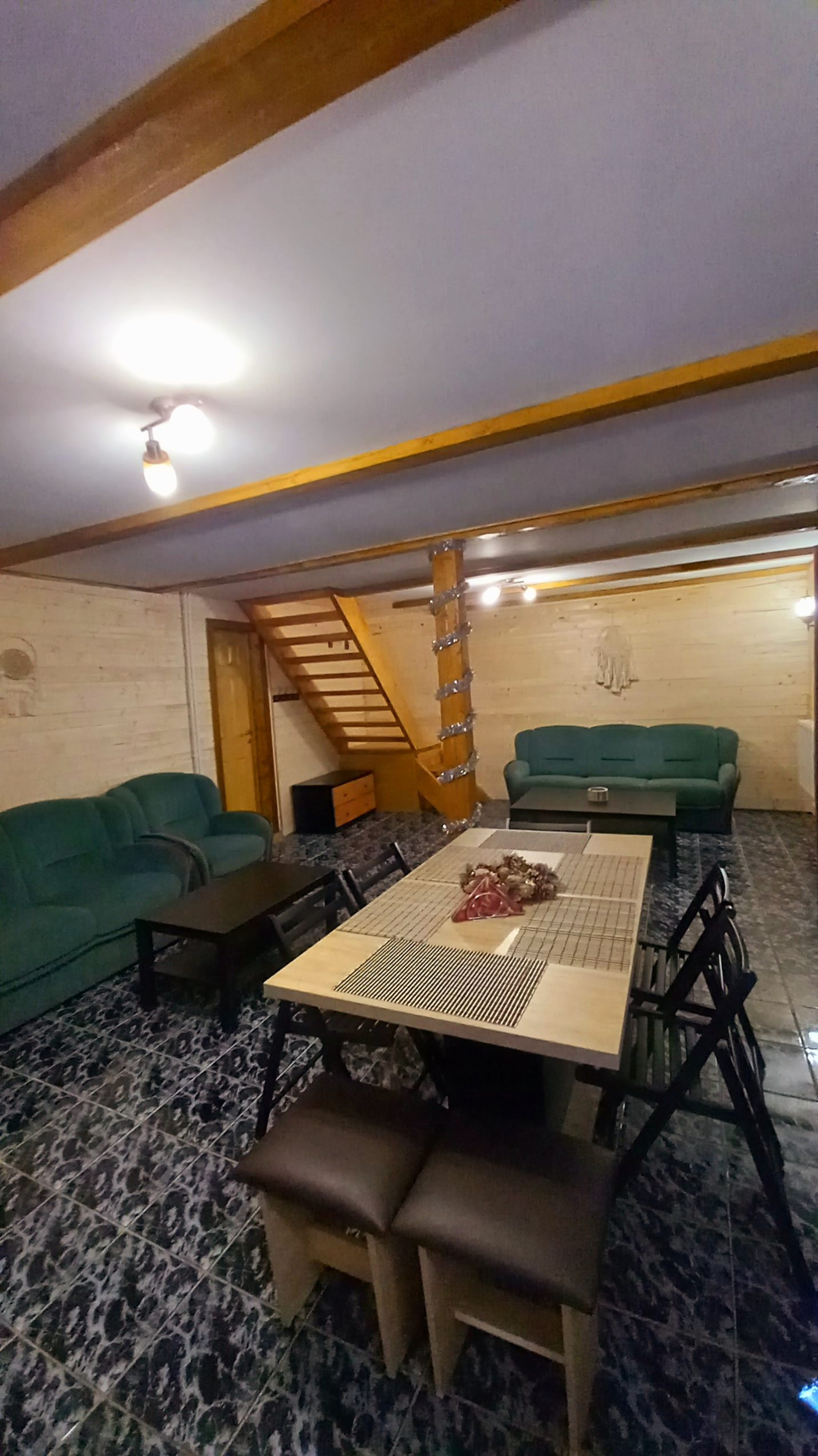 Inchiriez cabana tip A frame-Cabana Zen Bucovina
