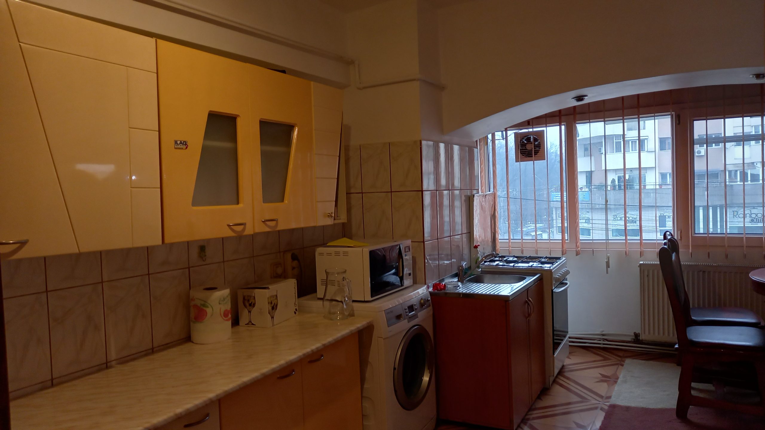Apartament 3 cam,in Regim hotelier in Centru Targu jiu,vizavi de Piata Mare