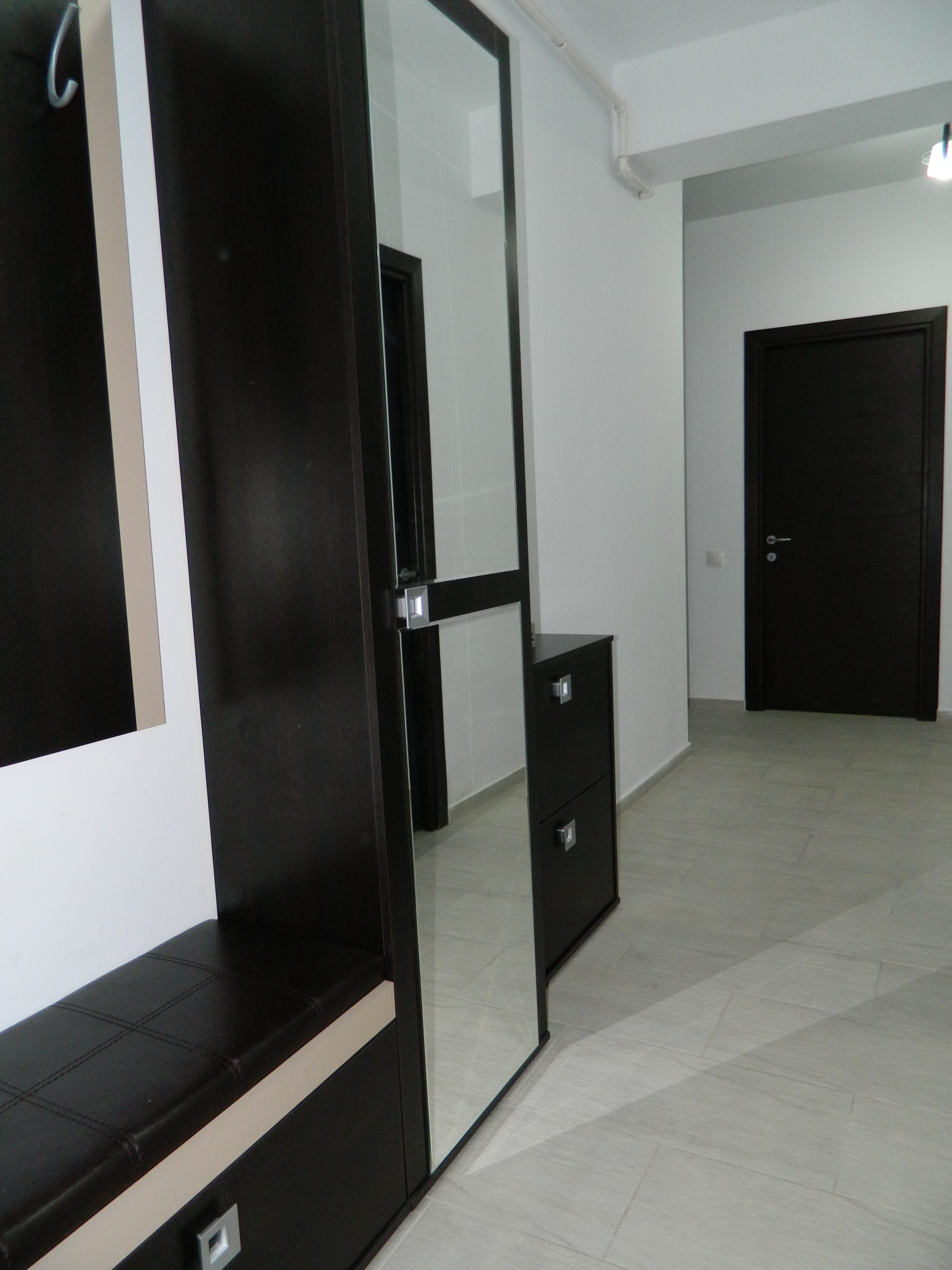 Închiriez apartament bloc nou finisaje de lux