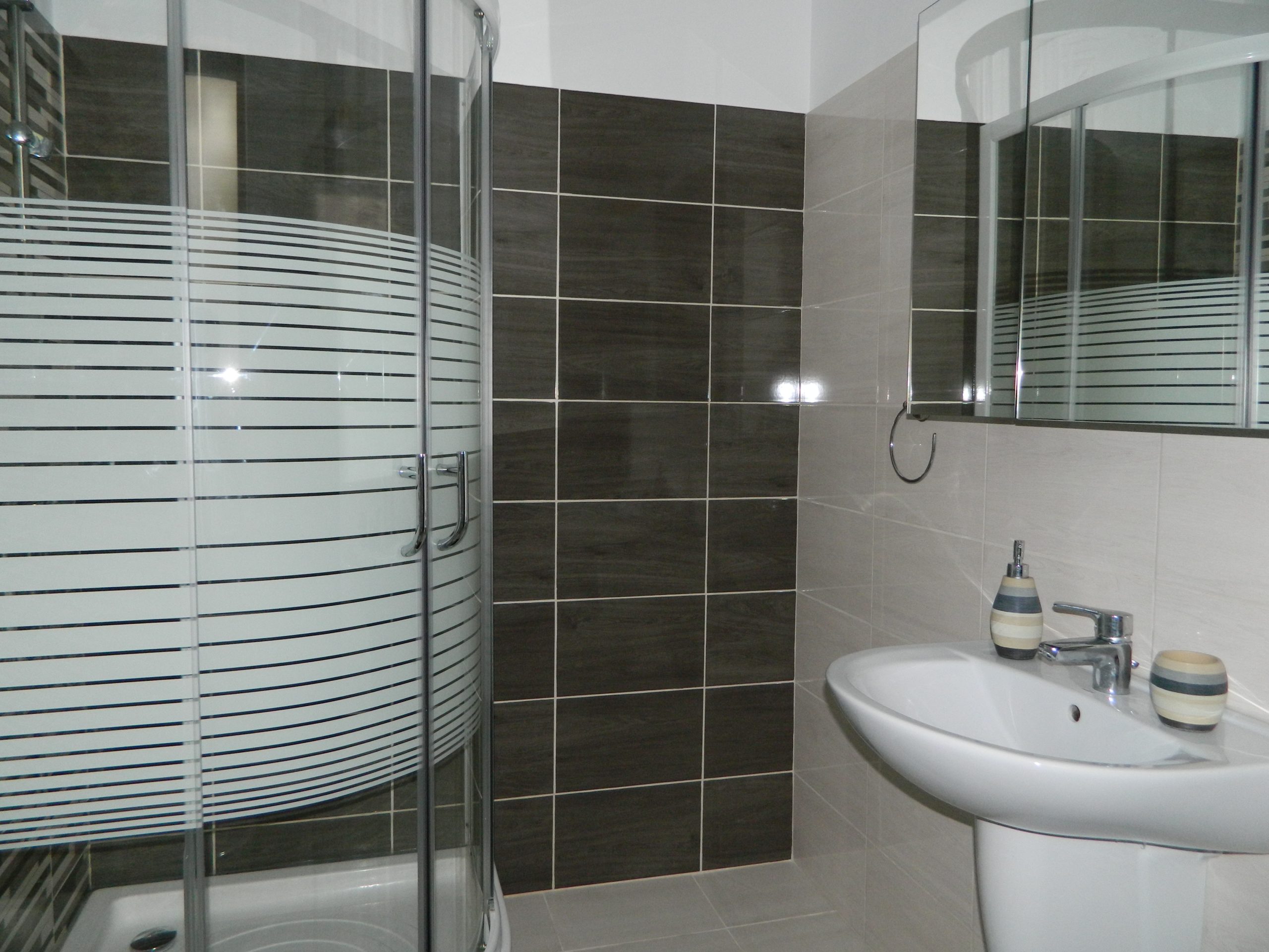 Închiriez apartament bloc nou finisaje de lux