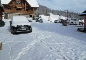 Închiriez pensiune completa cu 6 camere în apuseni