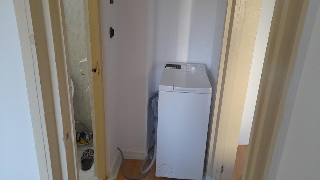 Apartament,garsoniera,o camera,de inchiriat,ieftin dar cu conditii,doar unei femei singure,Constanta