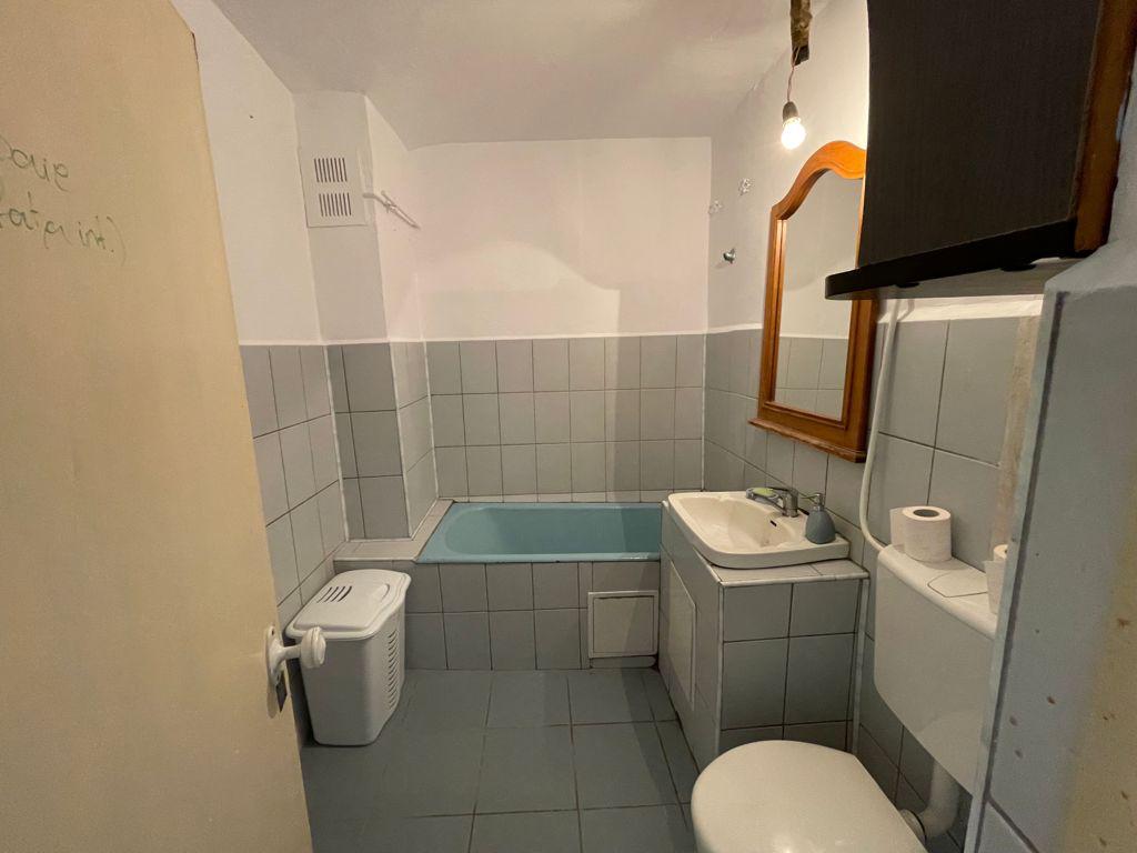 Apartament 2 camere decomandate, cu pod si pivnita