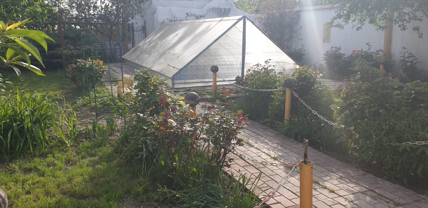 Vand casa cu teren 3500 mp langa Ploiesti
