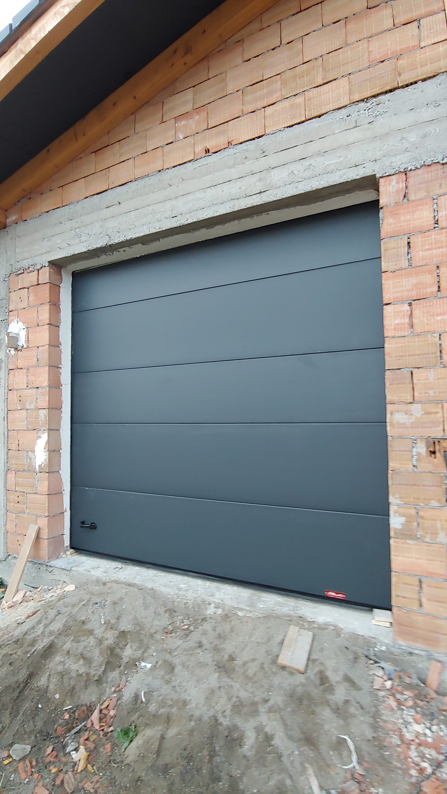 Usi De Garaj Sectionale WDG