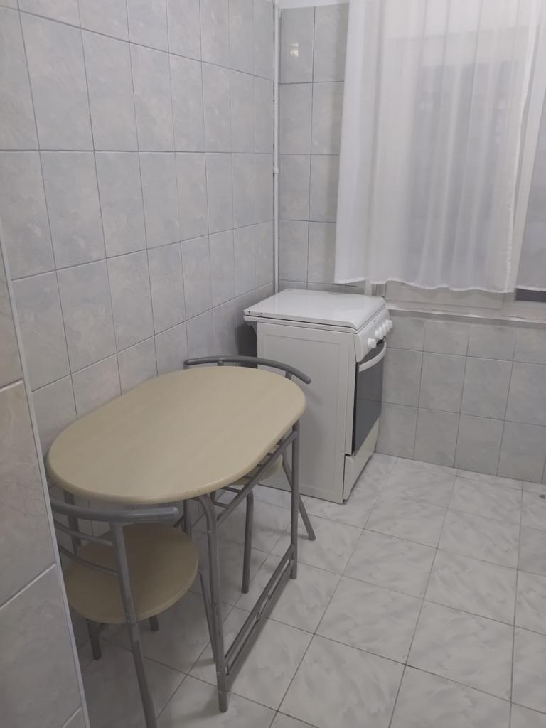 Apartament nou renovat,liber de inchiriat