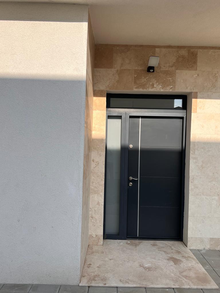 Vila p+1,200 mp utili și 450 mp teren,Otopeni