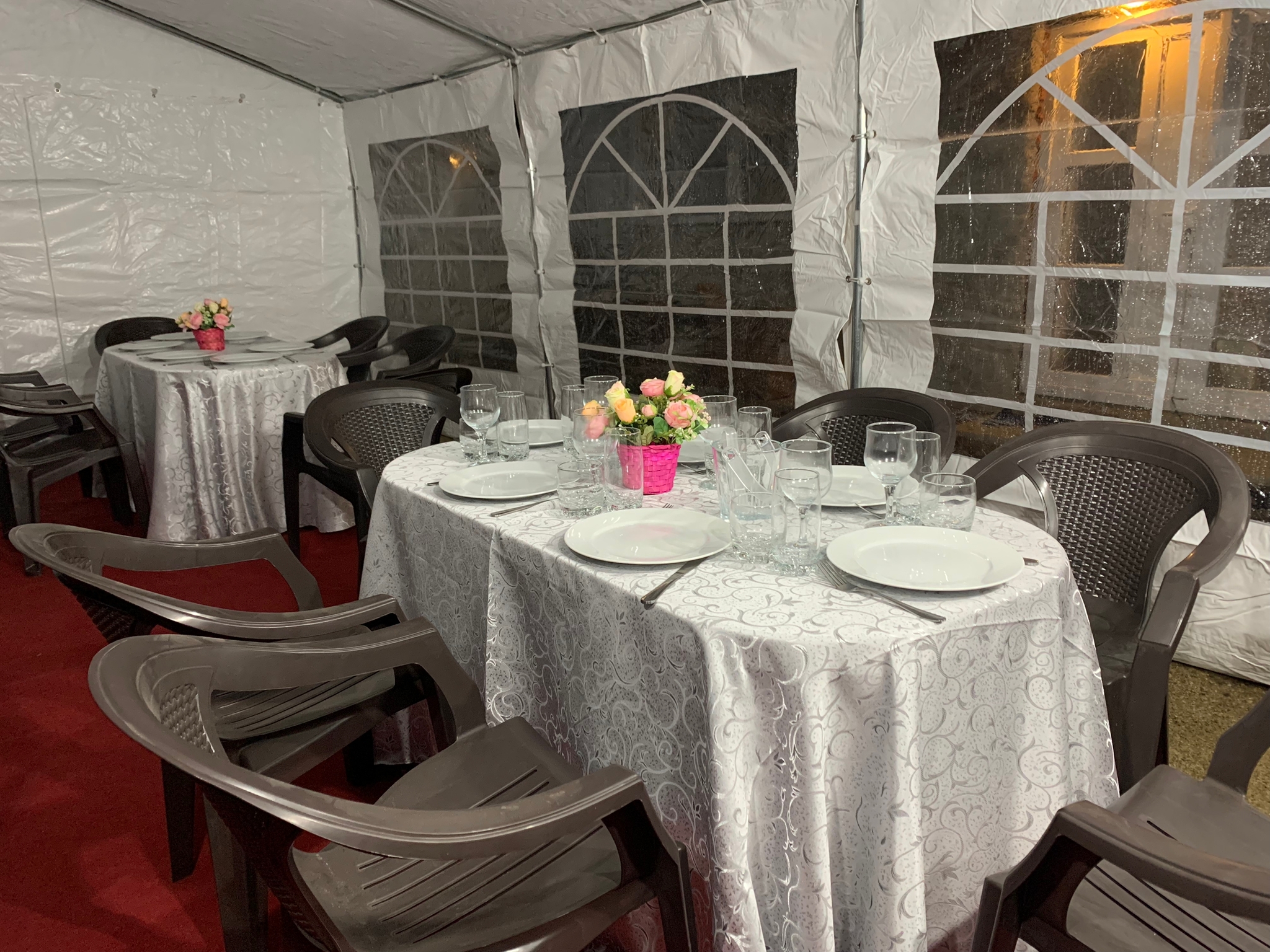 Închiriez cort profesional pentru diverse evenimente