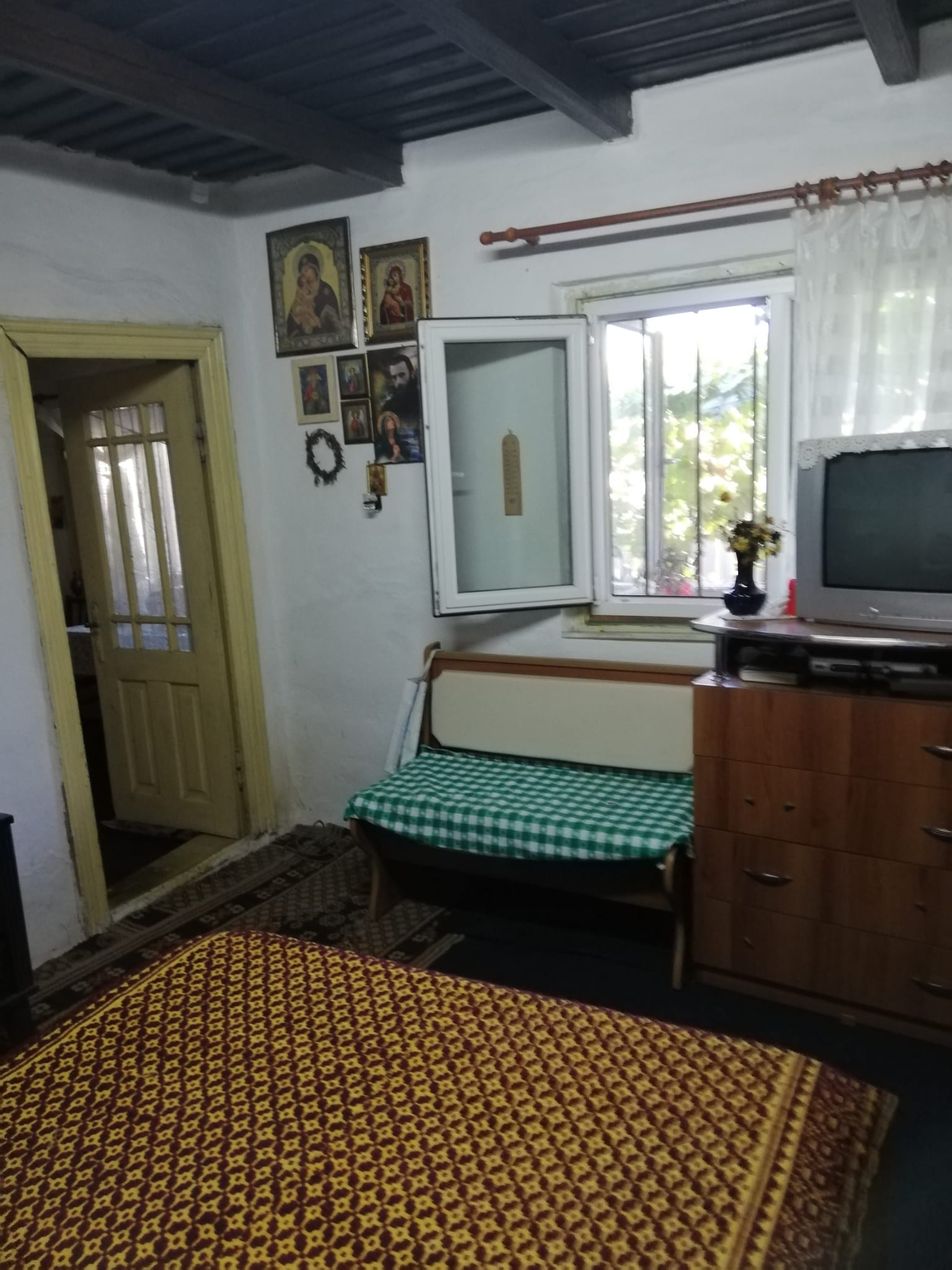 Casa și curte la țară în Bărcănești, jud Ialomița