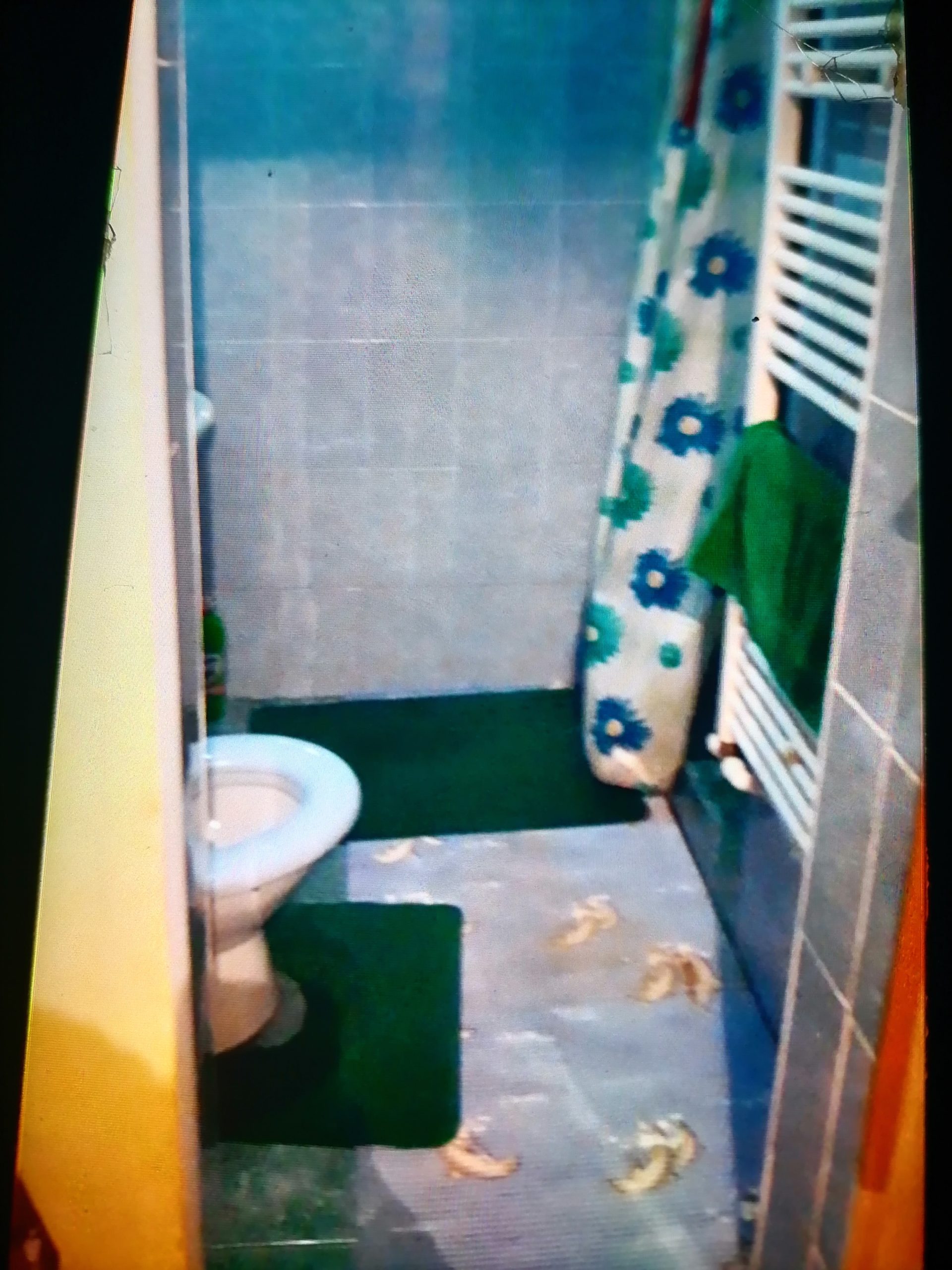 Vând apartament cu doua camere.Persoana Fizica