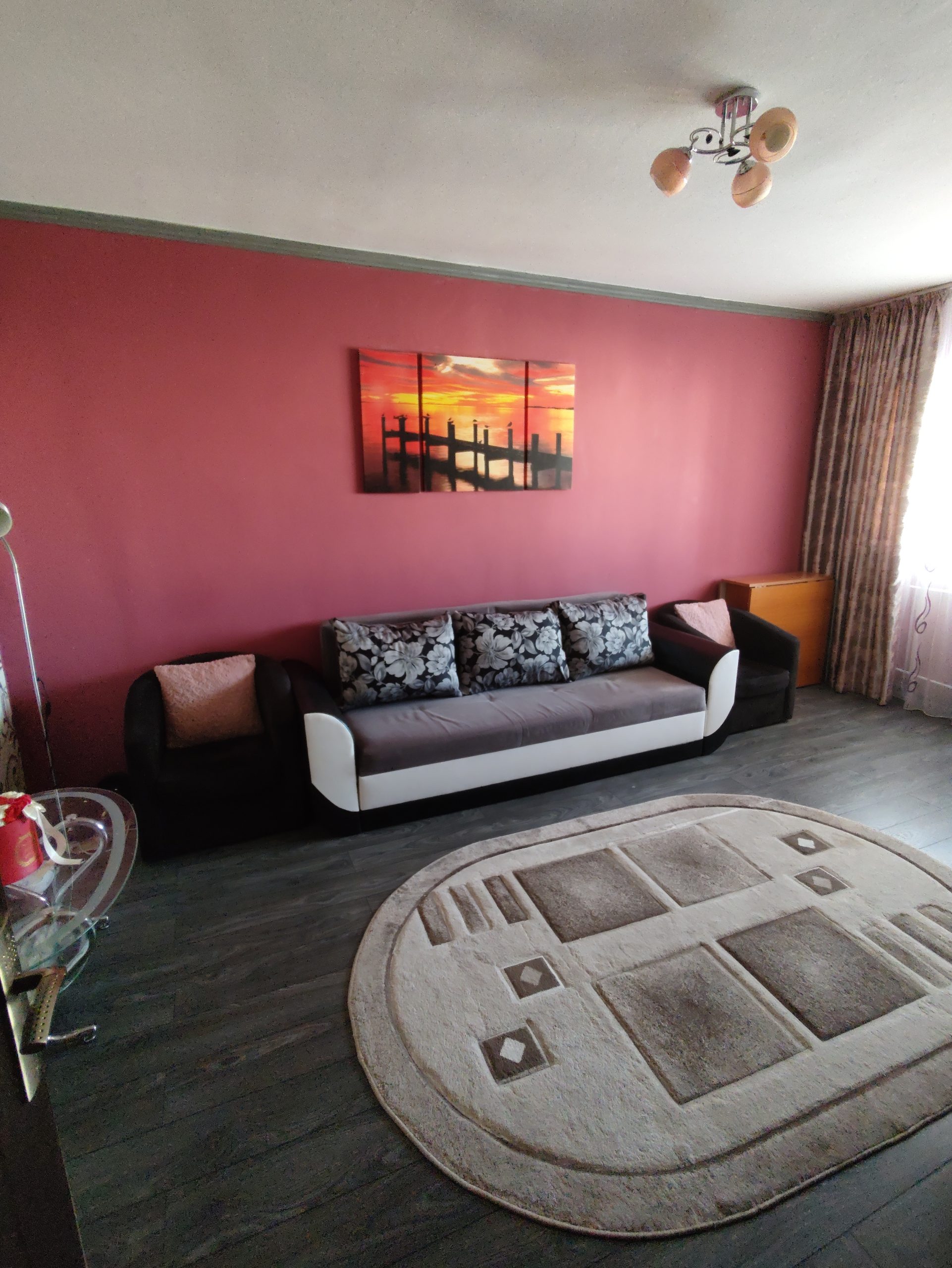Apartament cu 3 camere la cheie