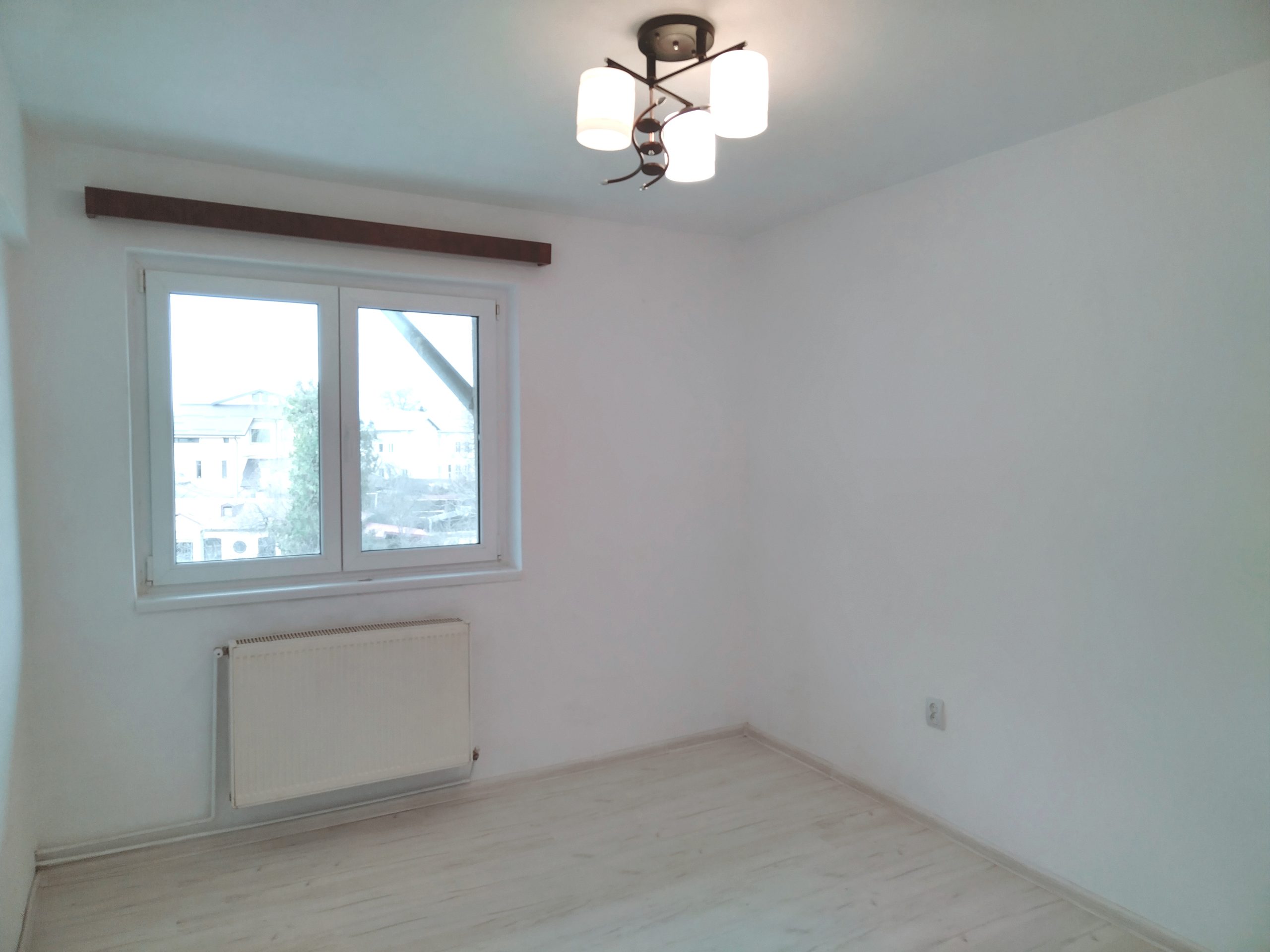 Apartament 3 camere central, decomandat