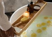 Servicii de masaj și terapii alternative de recuperare