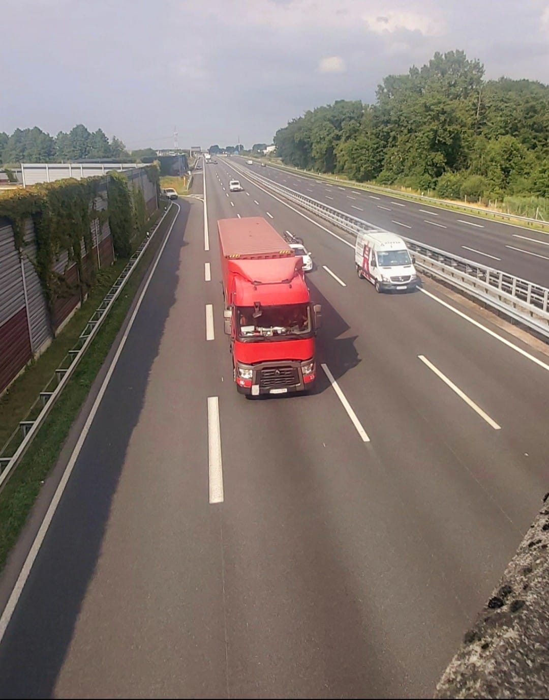 Angajam soferi profesionisti cat. C+E ADR, Clasa 1