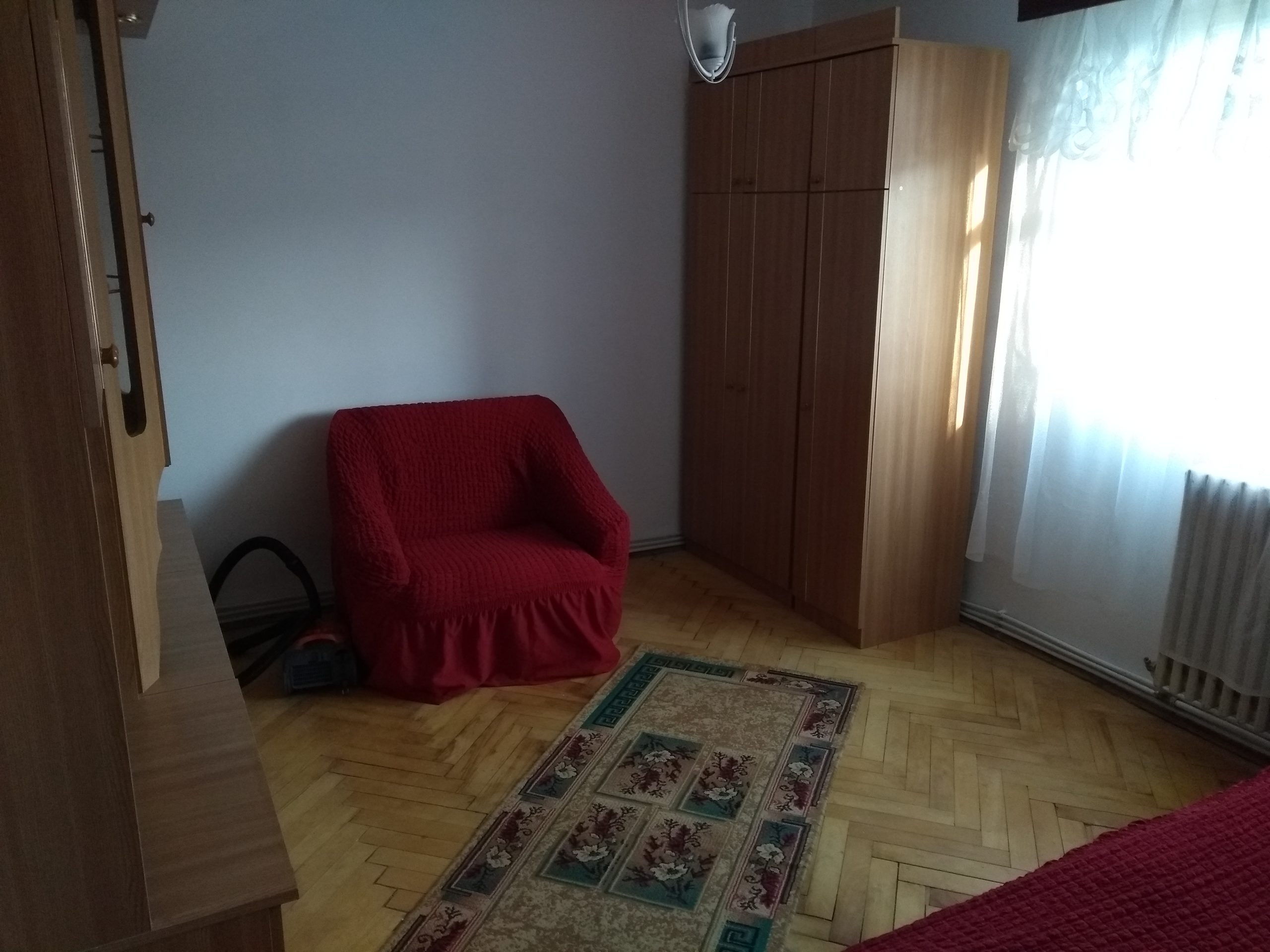 Alexandru Liceul Miron Costin apartament 2 camere decomandat 46 mp cu CT