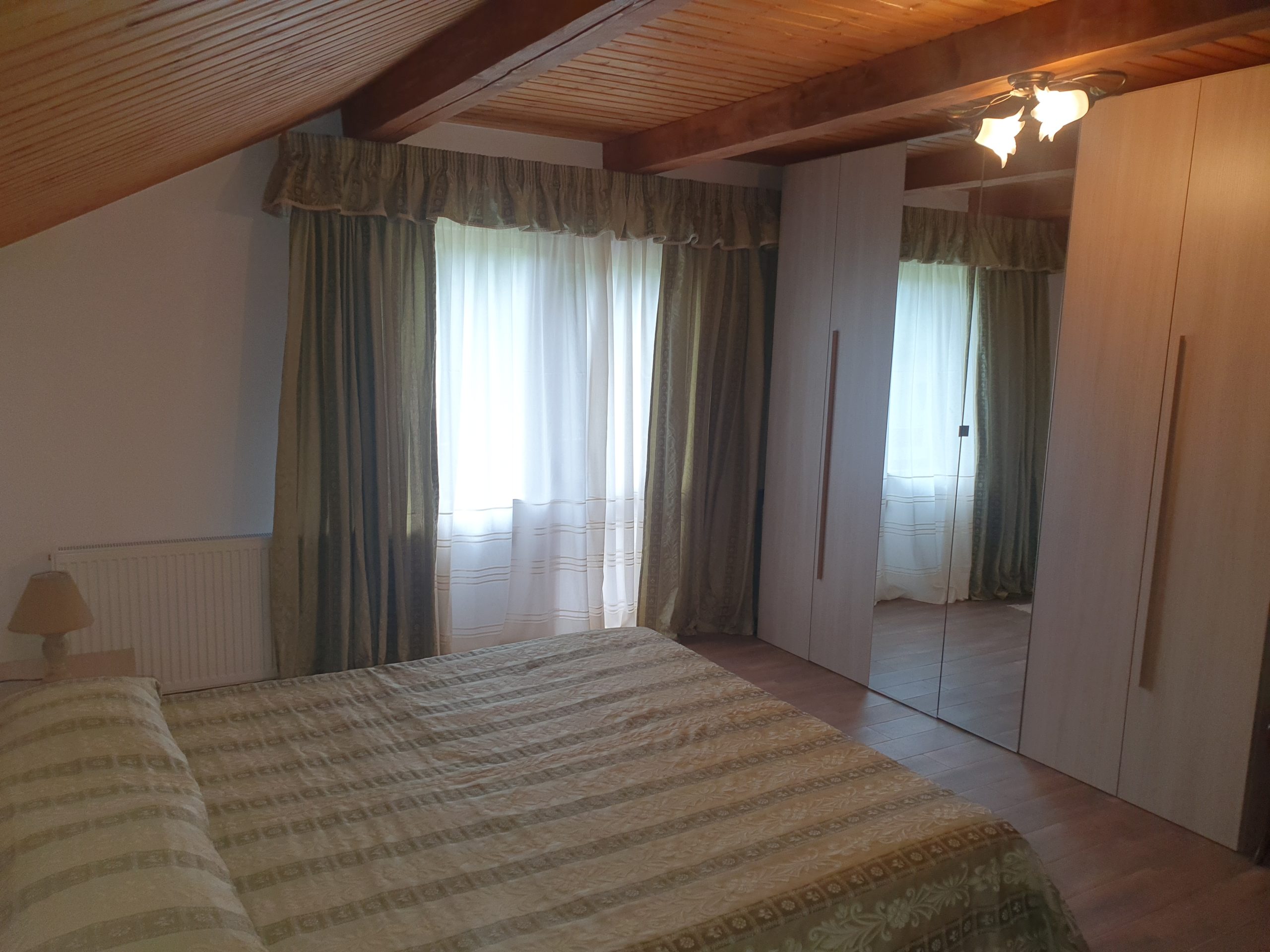 Inchiriez casa vacanta de sarbatorile de pasti