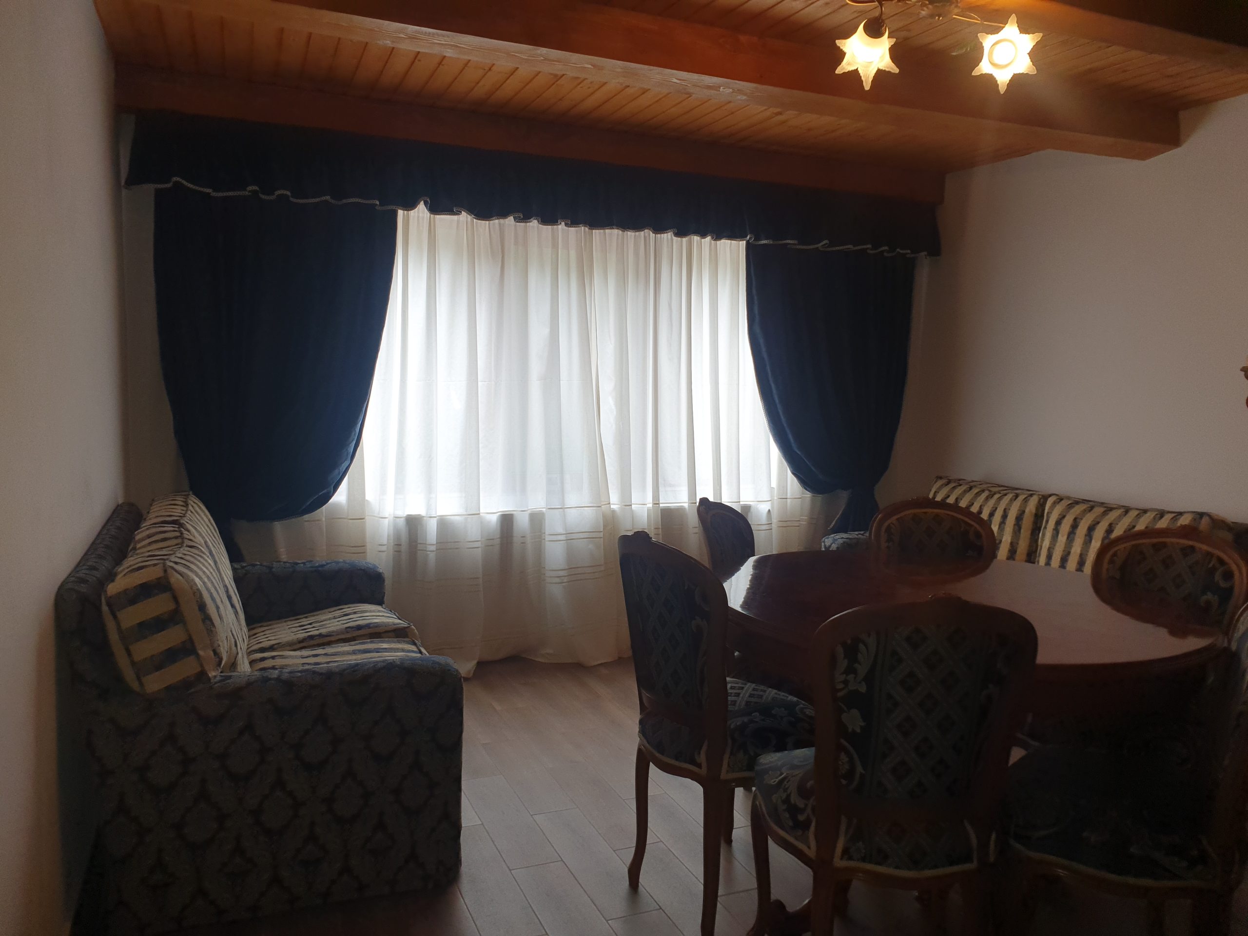 Inchiriez casa vacanta de sarbatorile de pasti