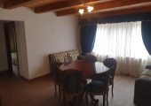 Inchiriez casa de vacanta