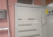 Executam lucrări de instalații electrice