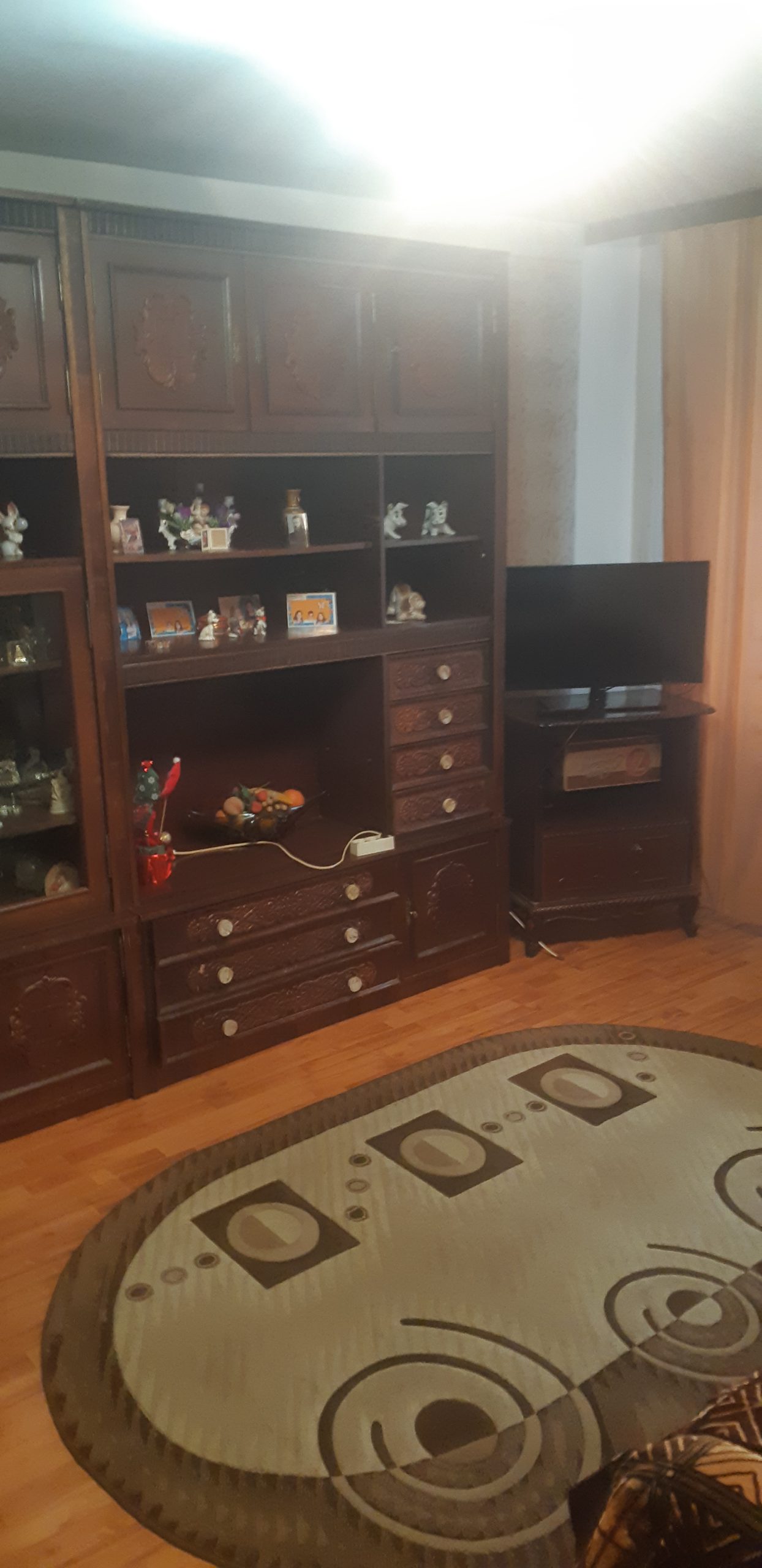 Vind apartament 3 camere Oltenitei sector 4