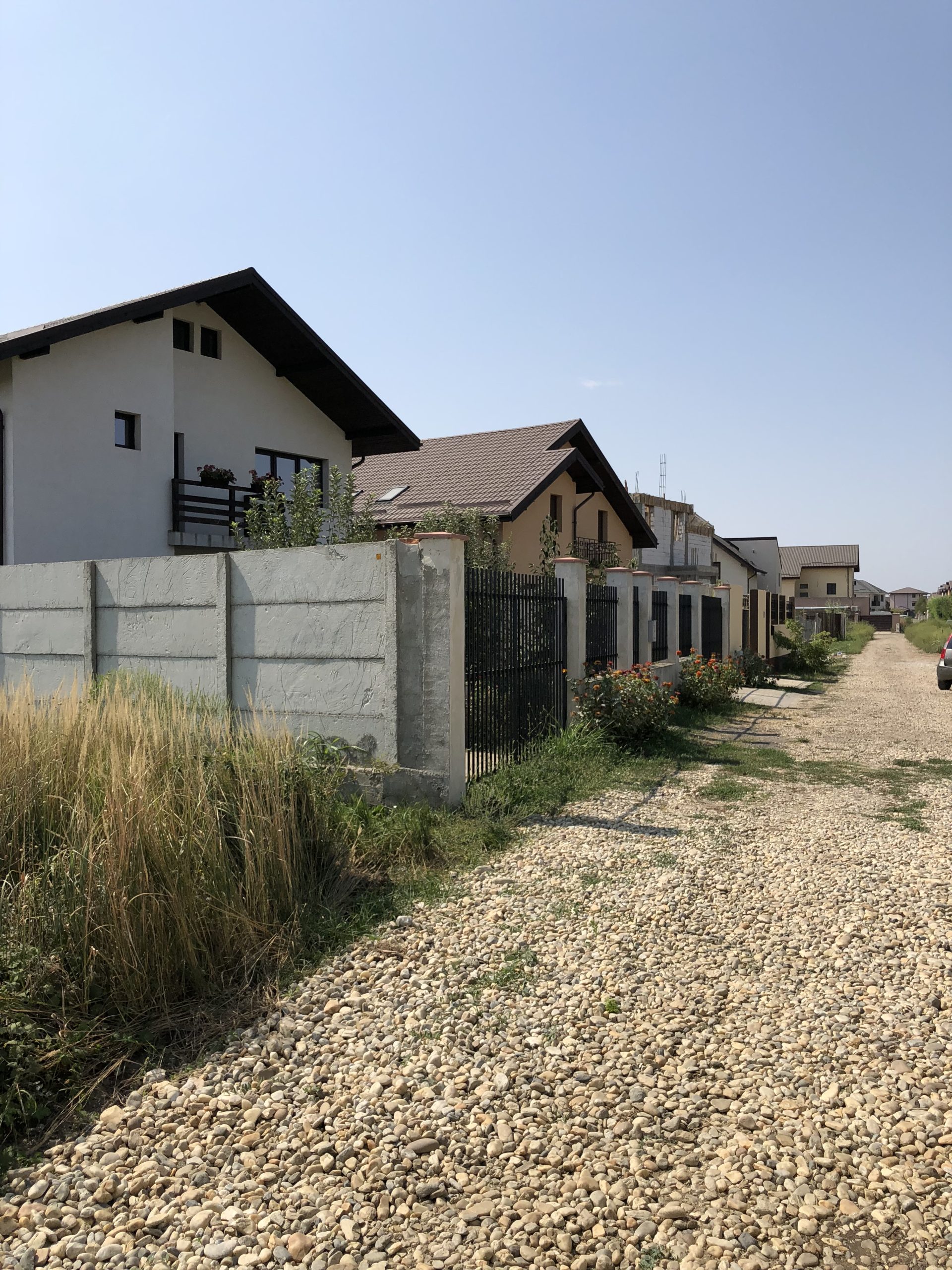 Teren Prelungirea Ghencea intre case