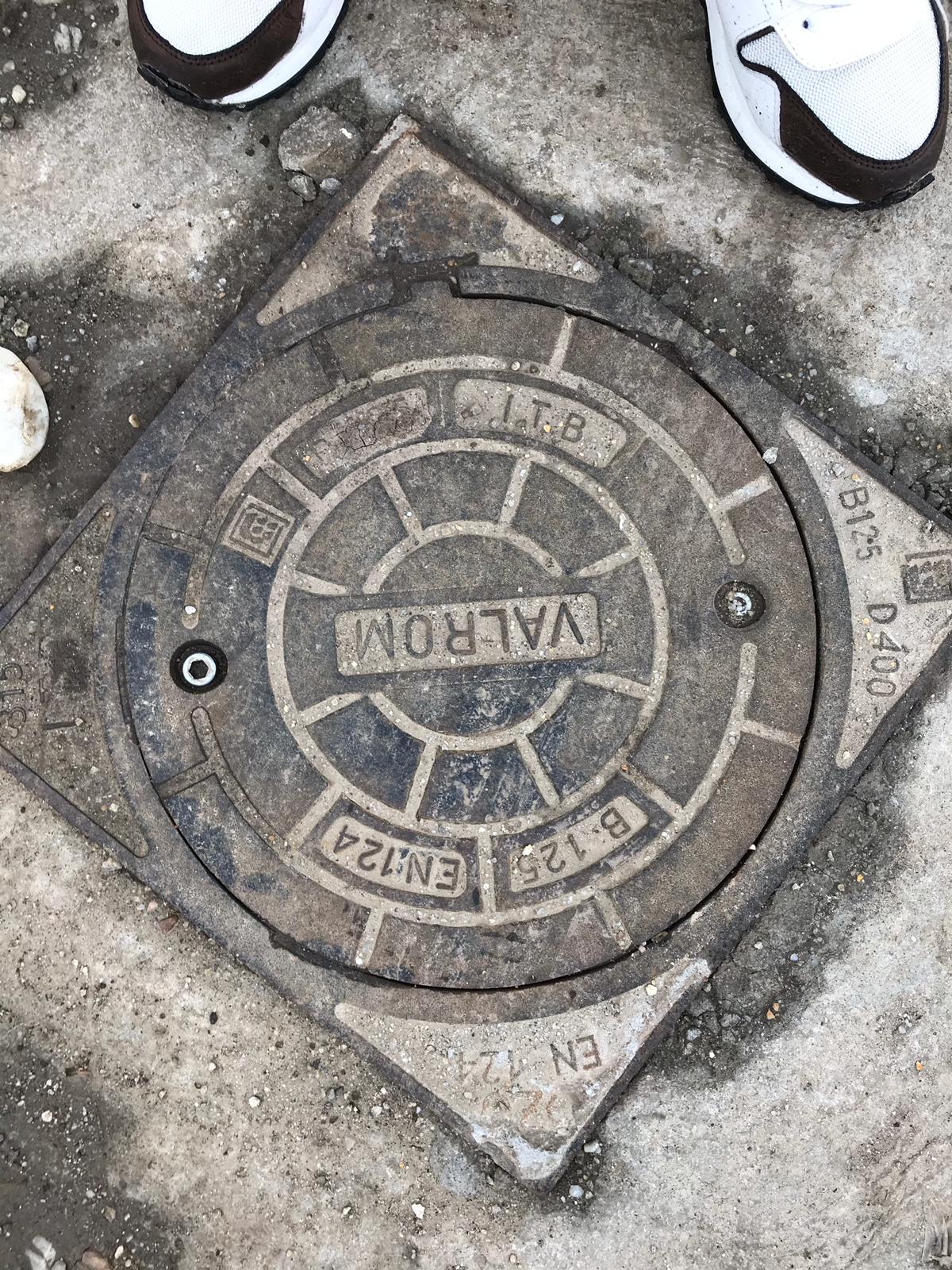 Teren Prelungirea Ghencea intre case