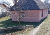 Vand casa batraneasca ( necesita renovare) + teren 2700 mp