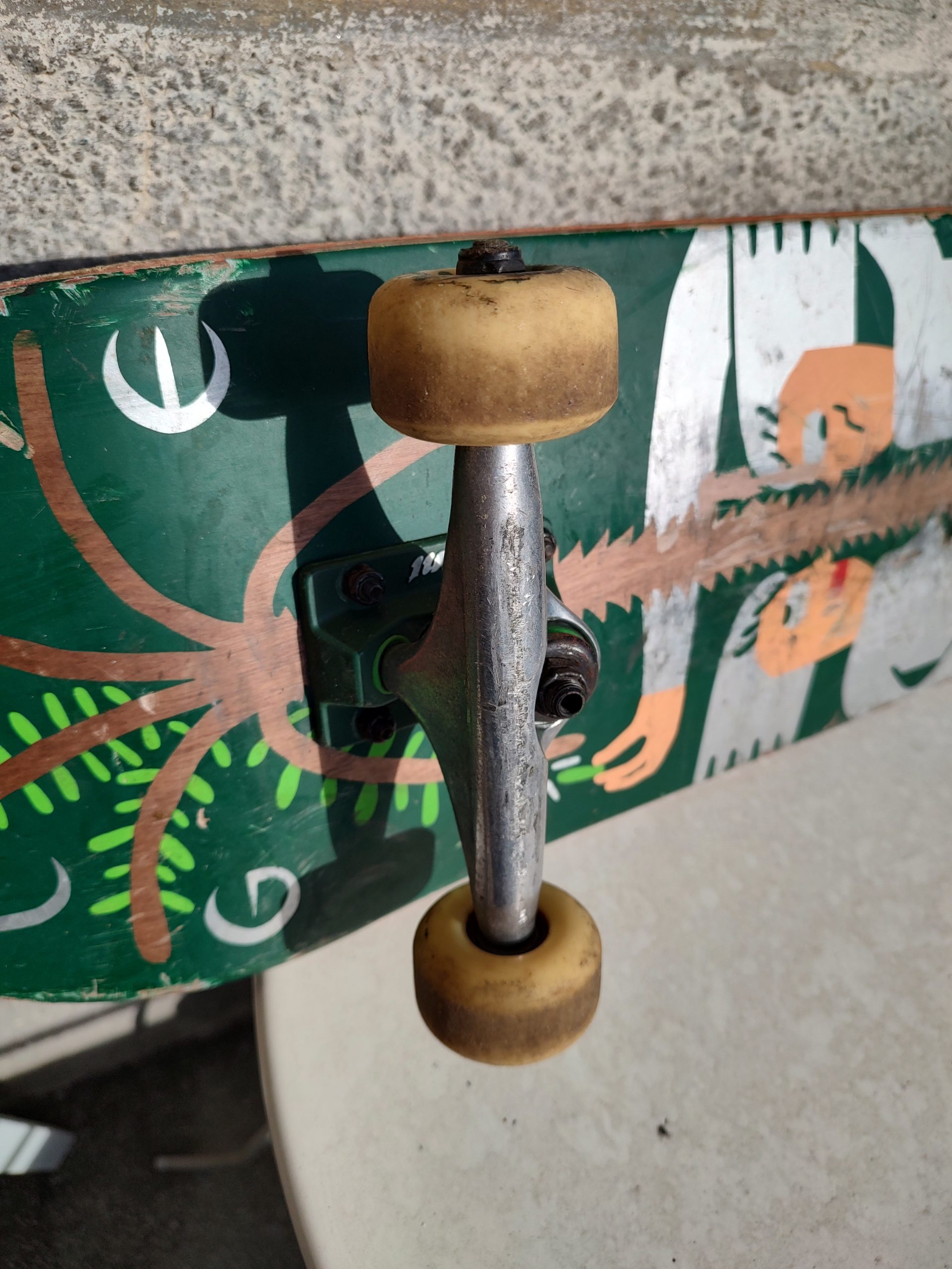 Skateboard Globe folosit