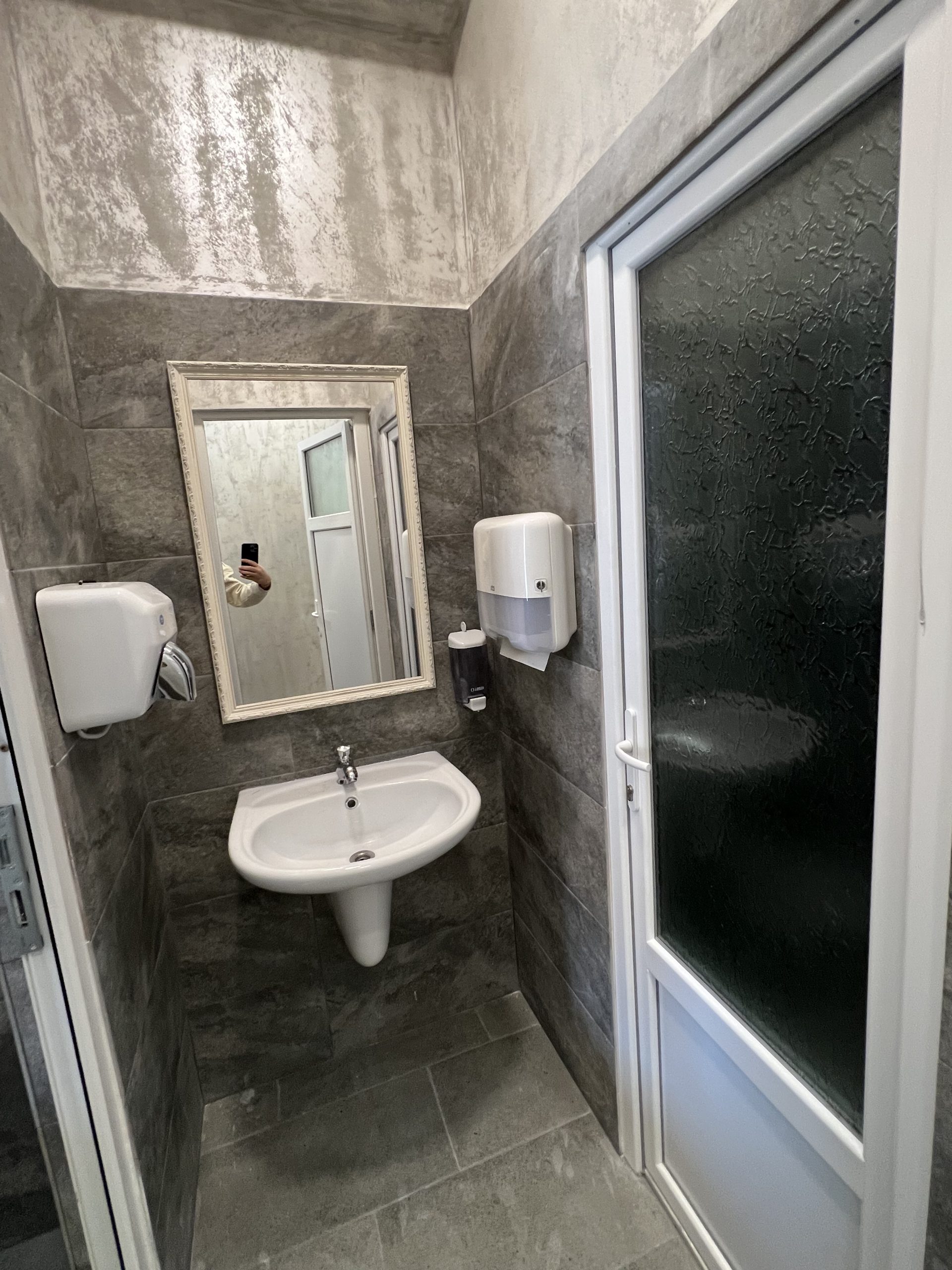 De inchiriat ! Spatiu Comercial-Terasa – Autoservire Mamaia – Navodari
