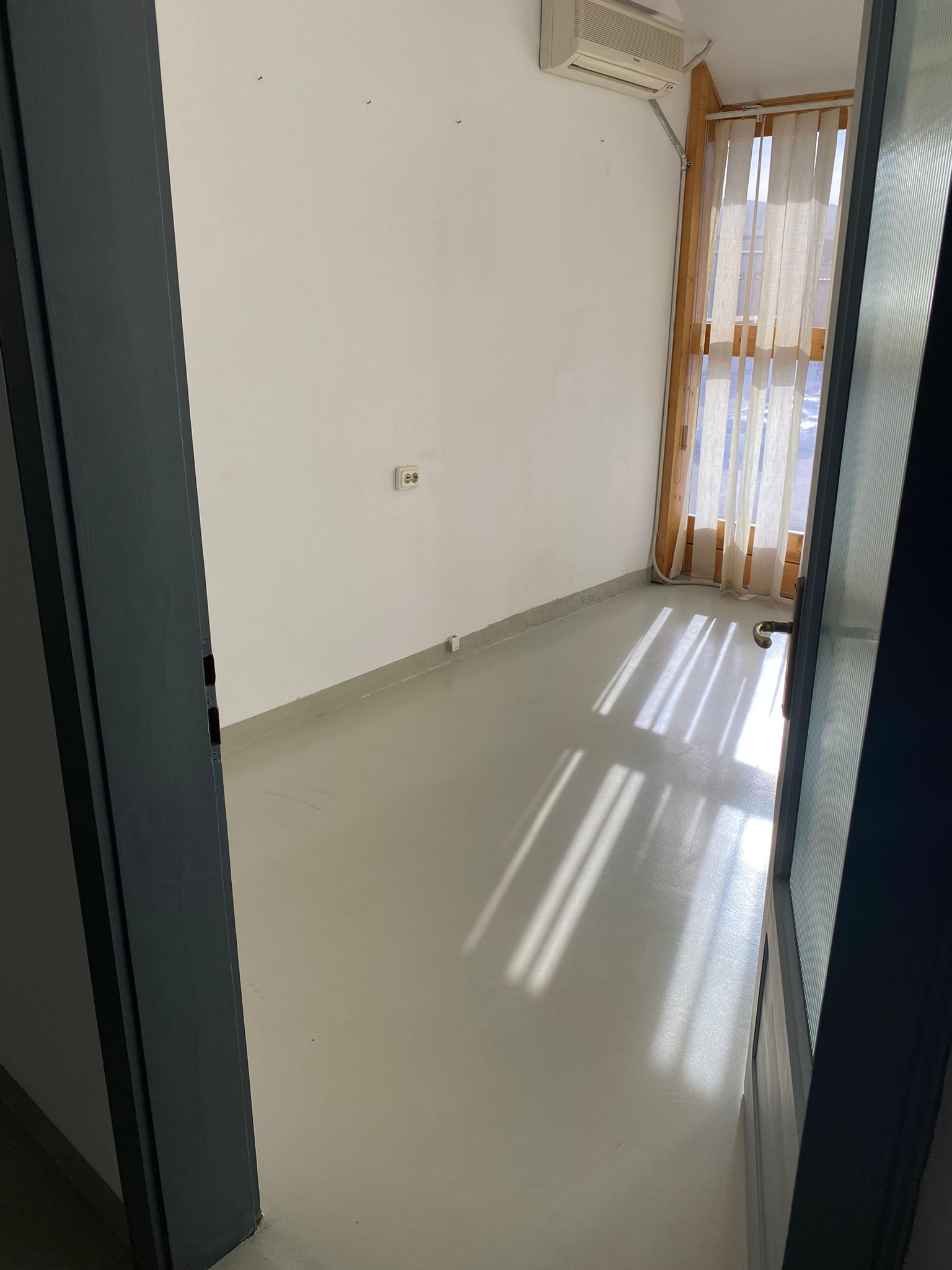 INCHIRIEZ SPATII DE BIROURI