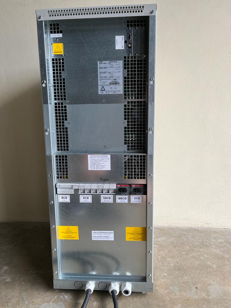 UPS Effekta Pegasus trifazat 10kWA 8Kw