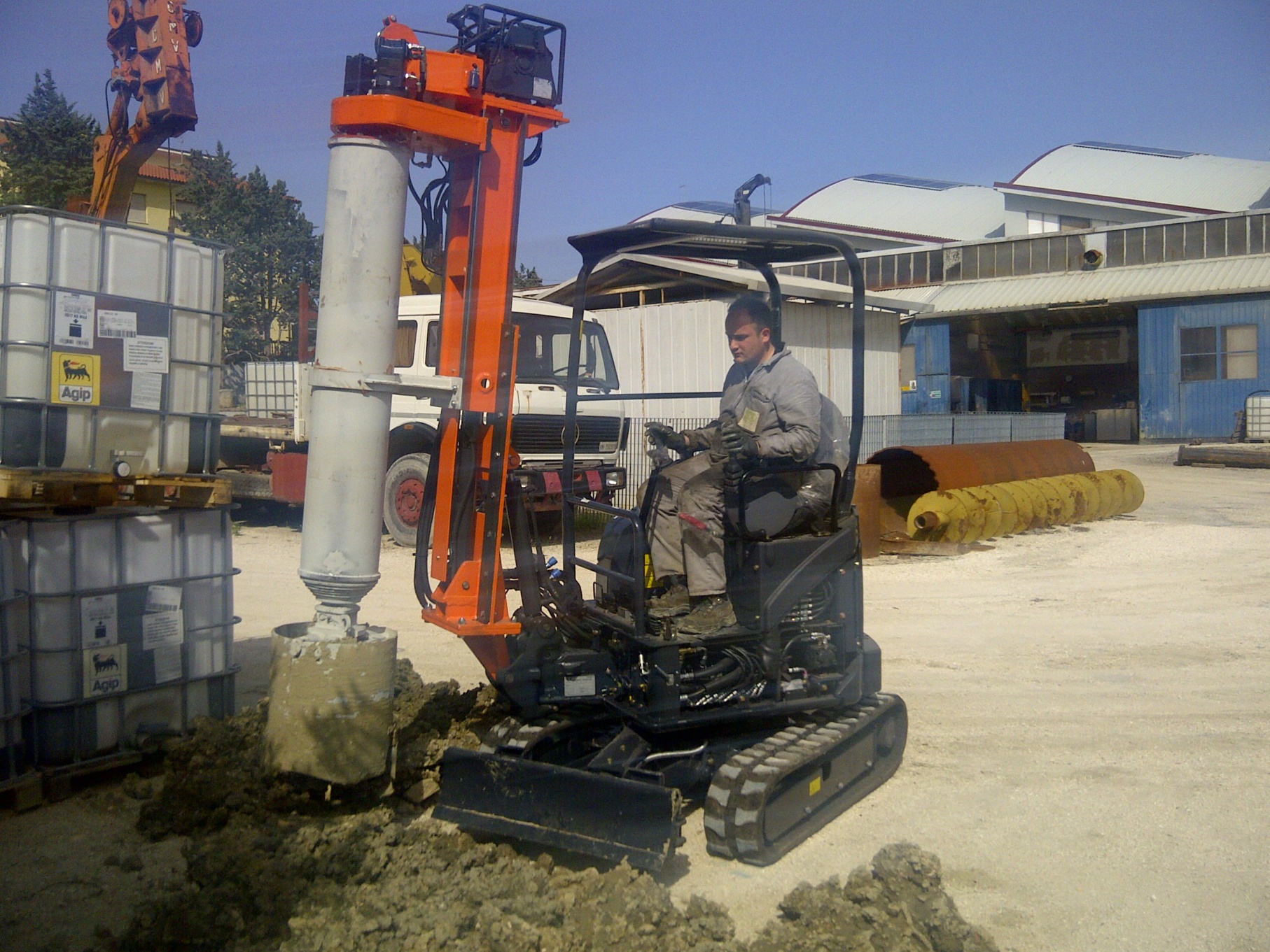 New piling / drilling rig Tescar CF1