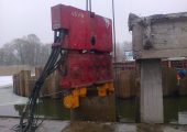 Used vibro hammer PVE 40 VM to work on a crane or piling rig