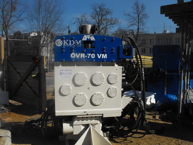 Used vibro hammer OVR 70 VM to work on a crane or piling rig