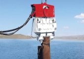Vibro hammer SVR 101 NF to work on a crane or piling rig