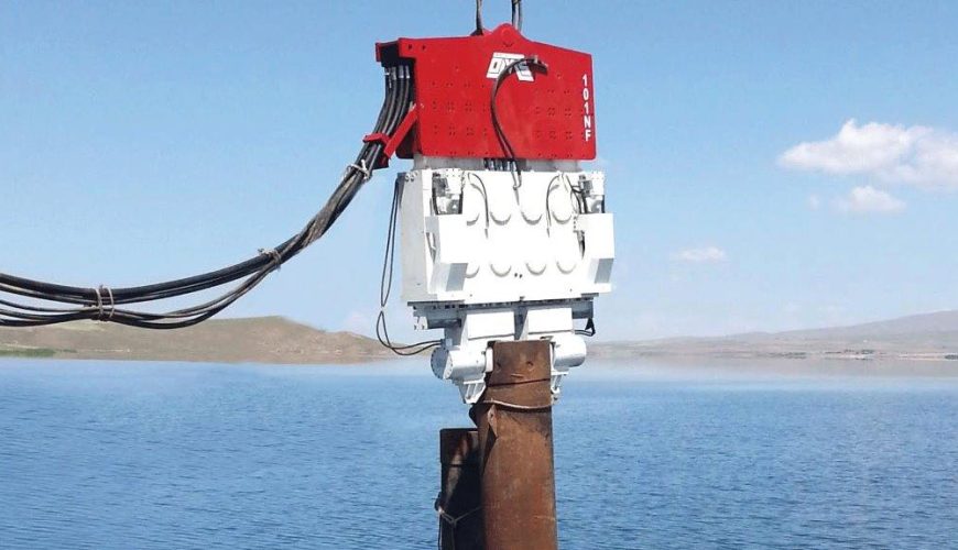 Vibro hammer SVR 101 NF to work on a crane or piling rig – Anuntul Meu