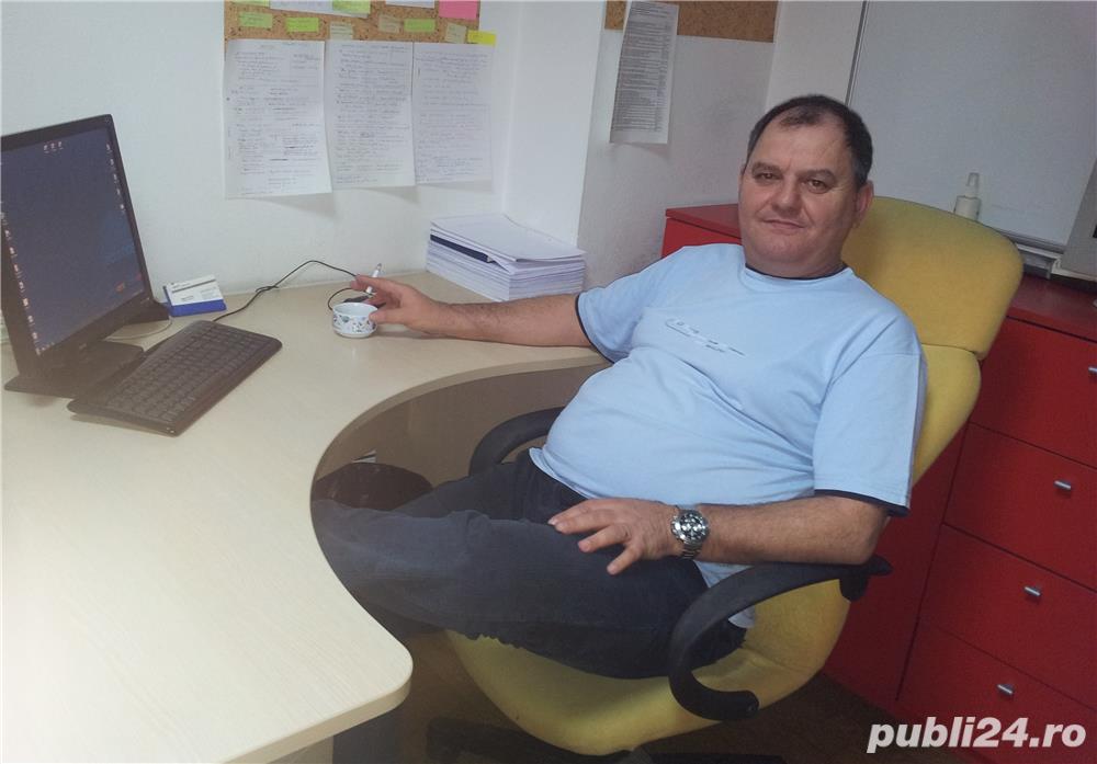 Conducator auto profesinist , categoriile B+ C , caut angajere