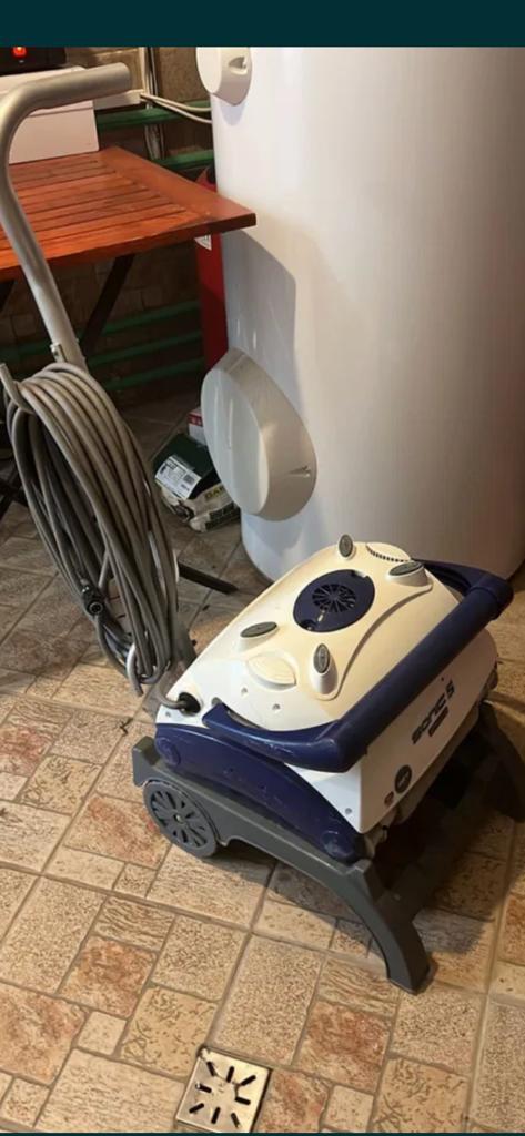 Robotul automat piscina Sonic 5