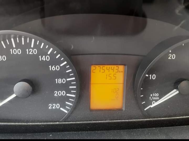Vând Mercedes Vito