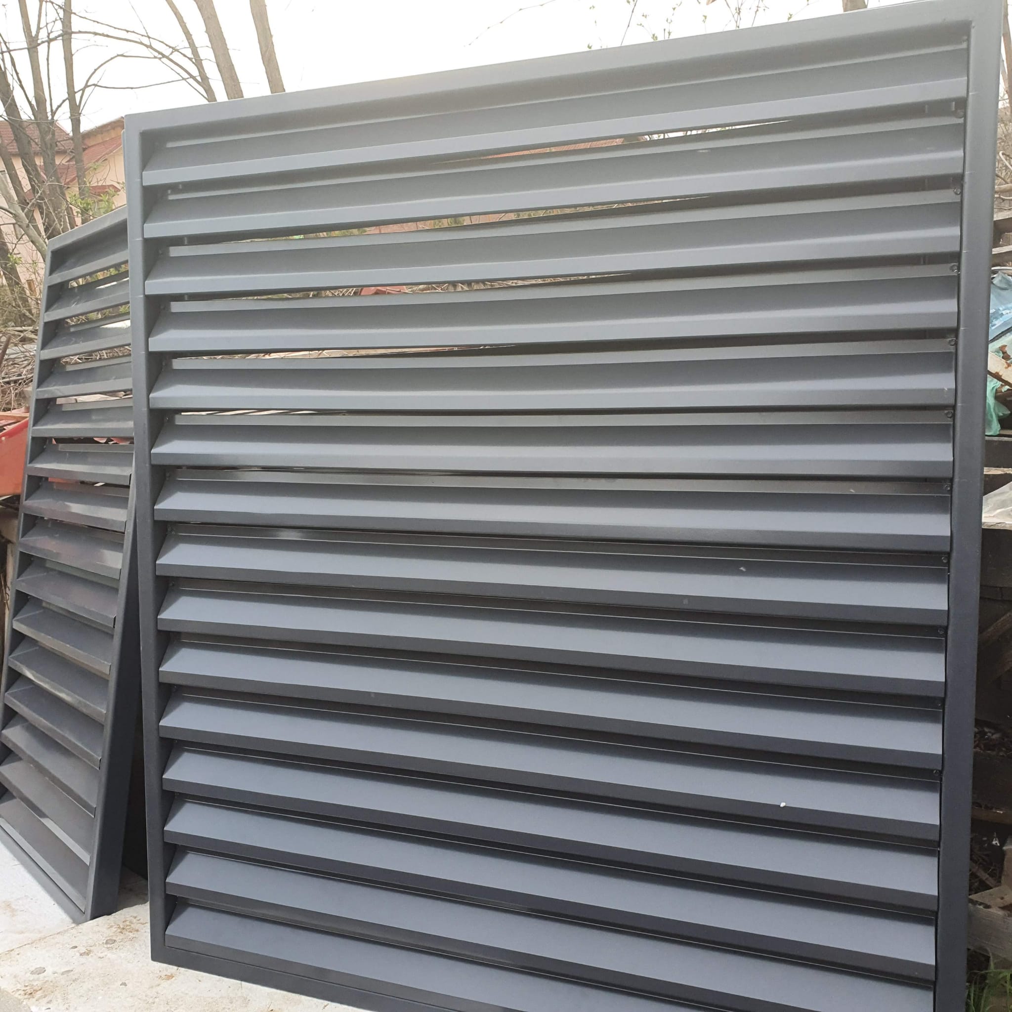 EXECUTAM LUCRARI DIN CONFECTII METALICE: GARDURI, PORTI, SCARI, BALUSTRADE