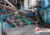 Operator mașinării în fabrică în Olanda