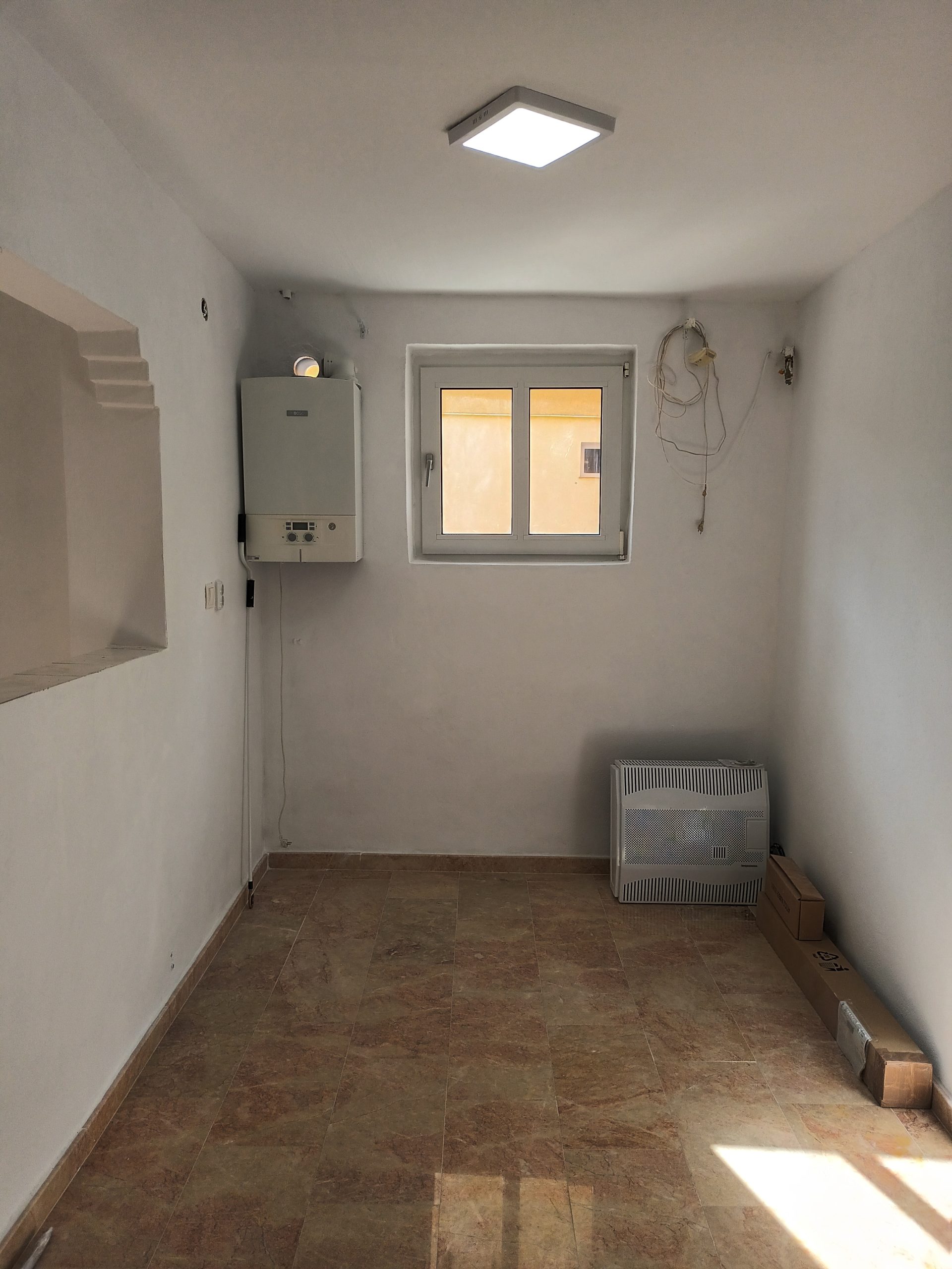 Spatiu comercial,33m/p,loc.CUGIR,jud.Alba