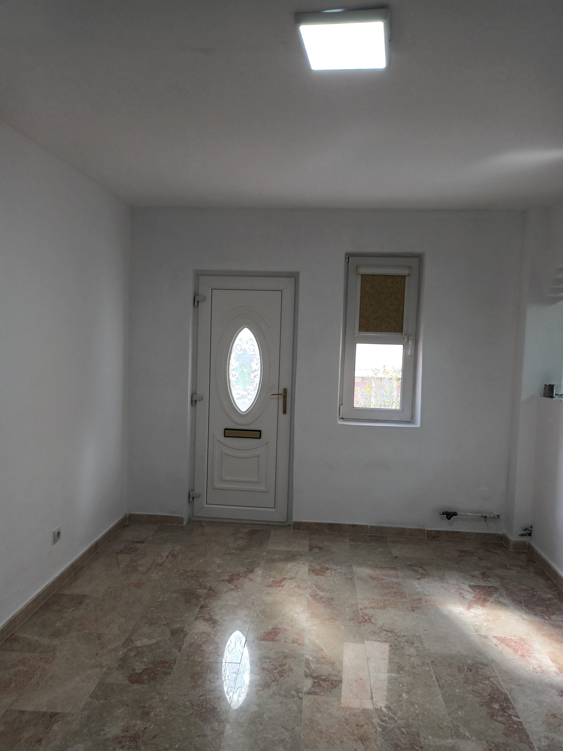 Spatiu comercial,33m/p,loc.CUGIR,jud.Alba