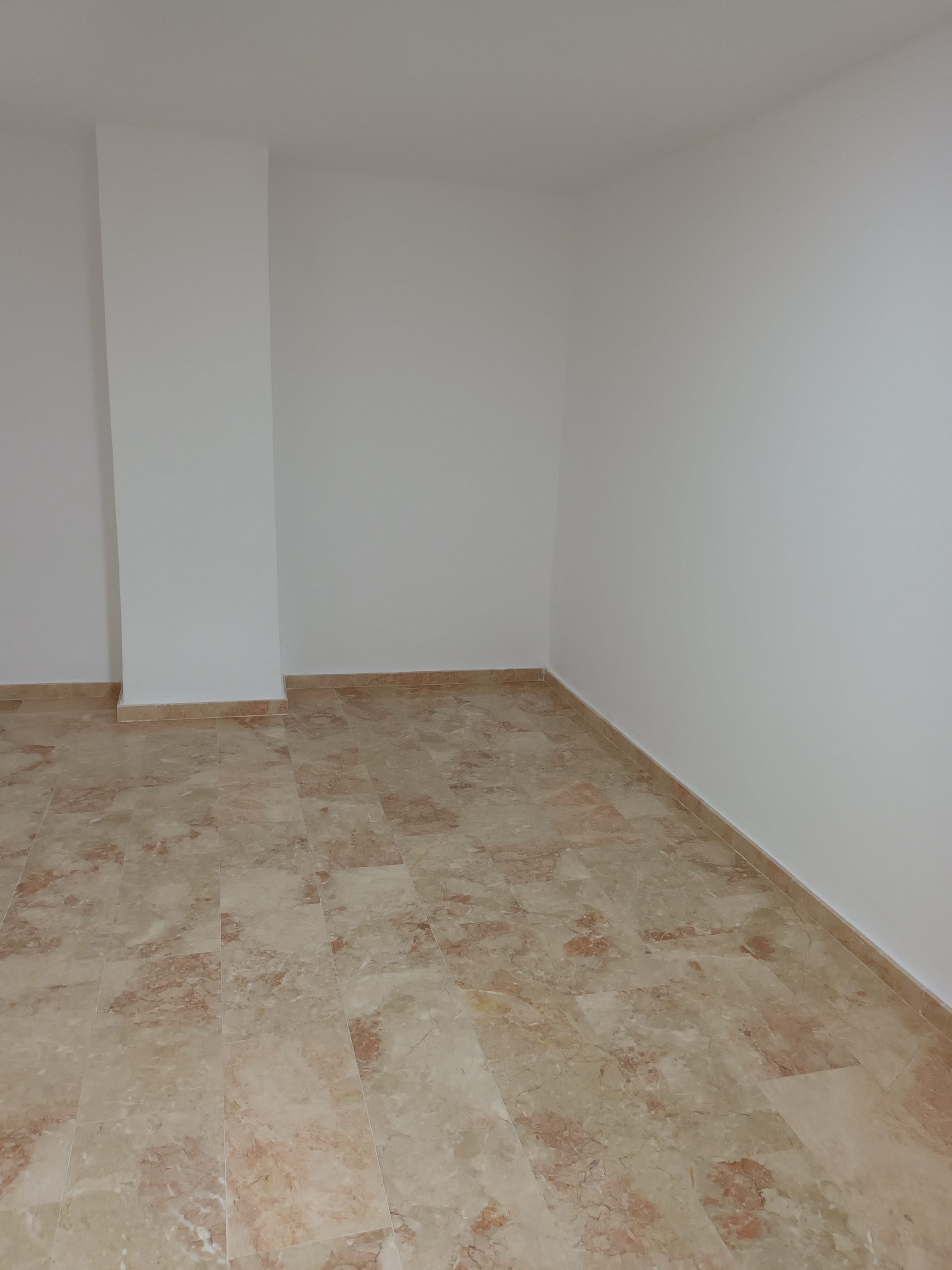 Spatiu comercial,33m/p,loc.CUGIR,jud.Alba