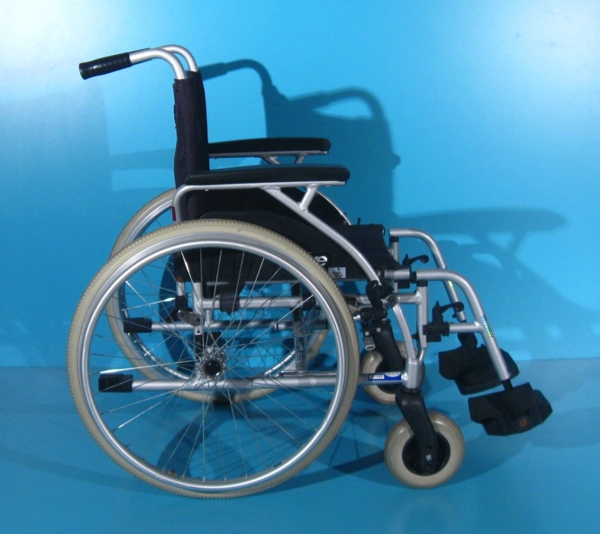 Scaun cu rotile din aluminiu Drive latime sezut 48 cm