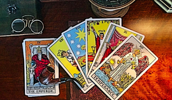 Lectura Tarot, Clarviziune, Parapsihologie si Psihologie